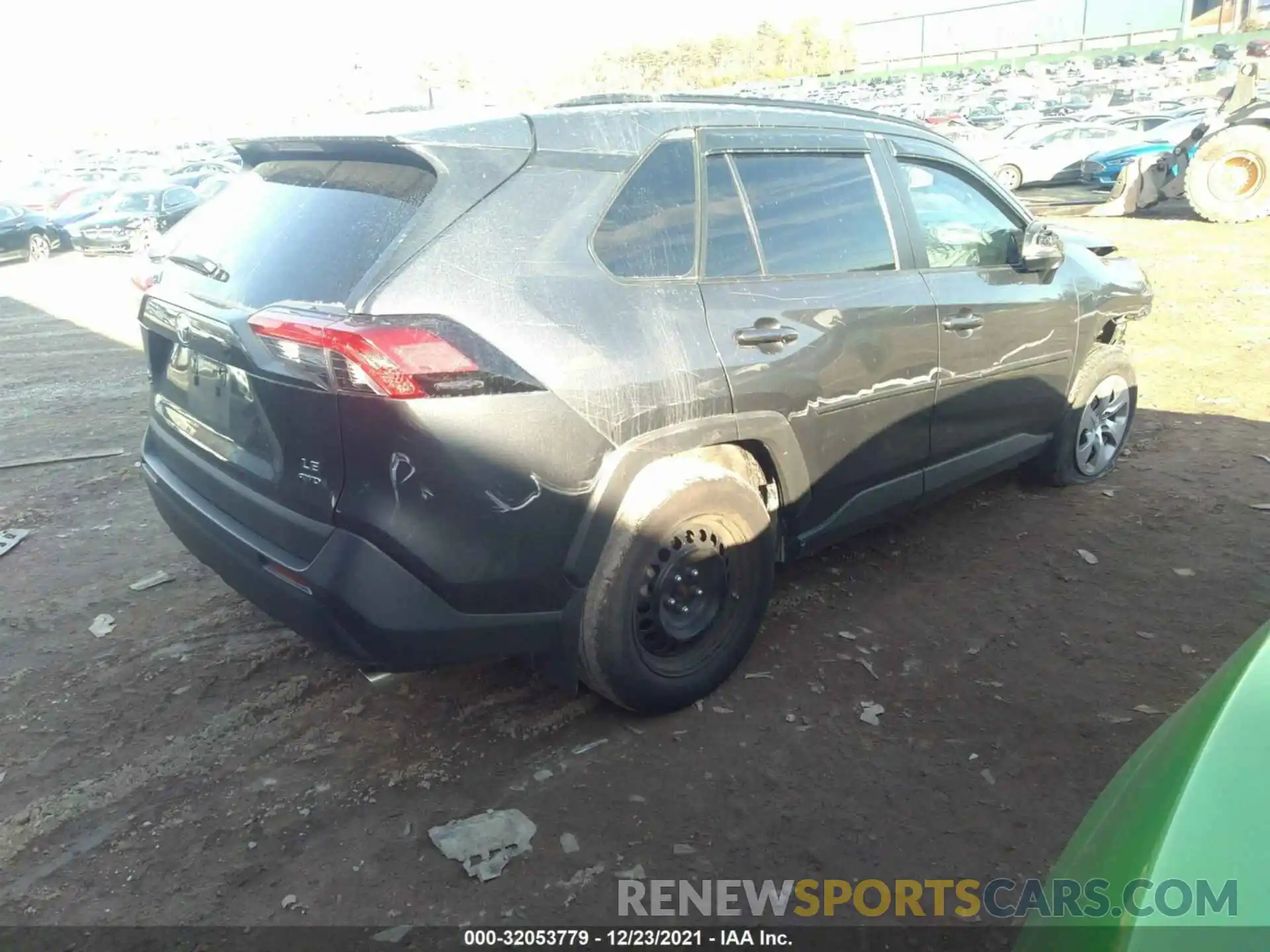 4 Photograph of a damaged car 2T3G1RFV3KW008286 TOYOTA RAV4 2019