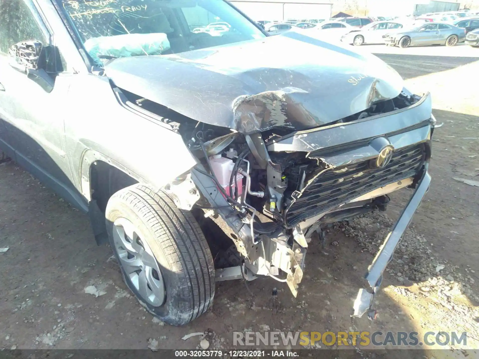 6 Photograph of a damaged car 2T3G1RFV3KW008286 TOYOTA RAV4 2019