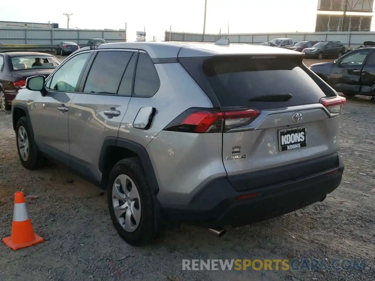 3 Photograph of a damaged car 2T3G1RFV3KW025153 TOYOTA RAV4 2019