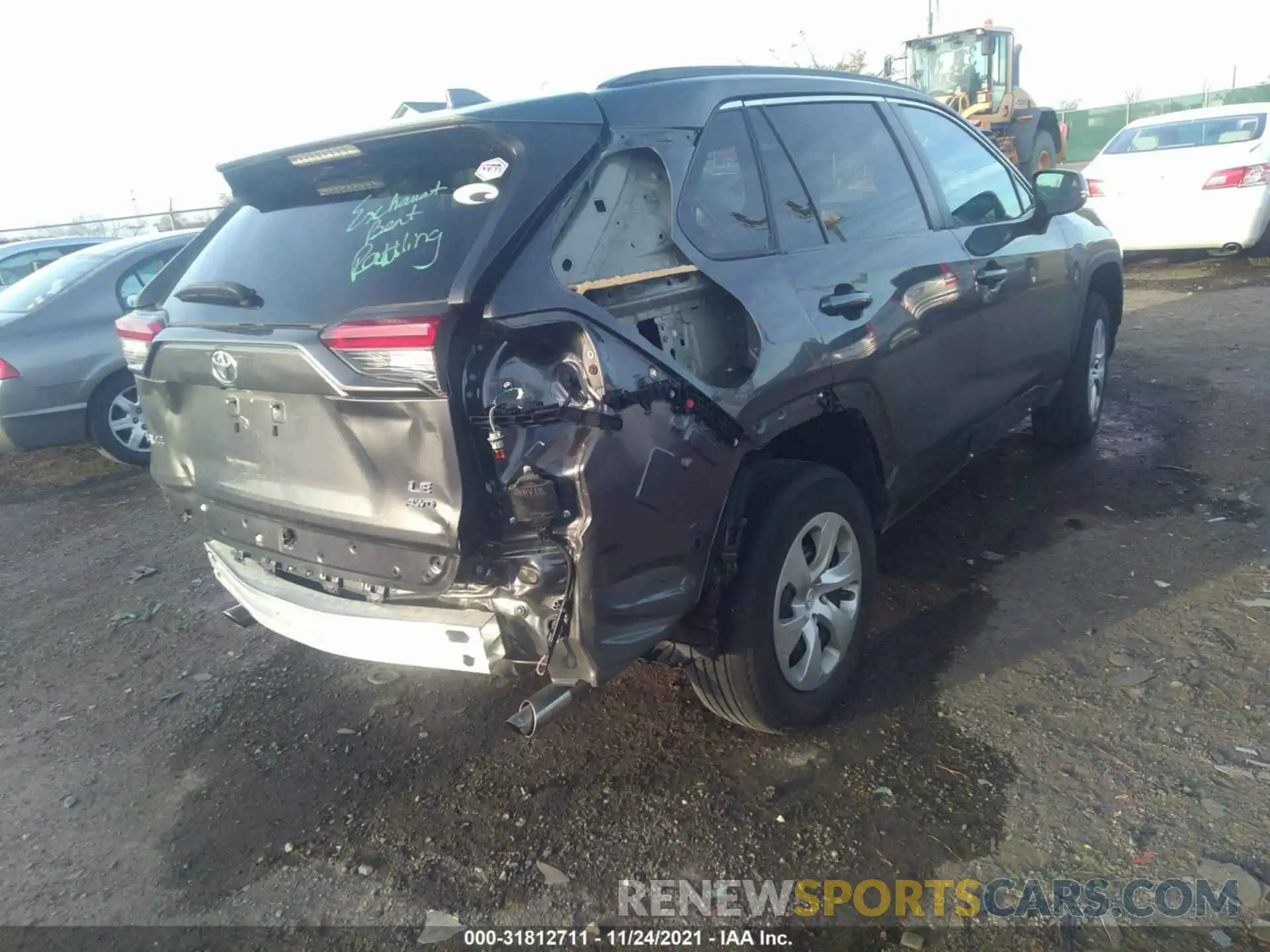 4 Photograph of a damaged car 2T3G1RFV3KW027484 TOYOTA RAV4 2019