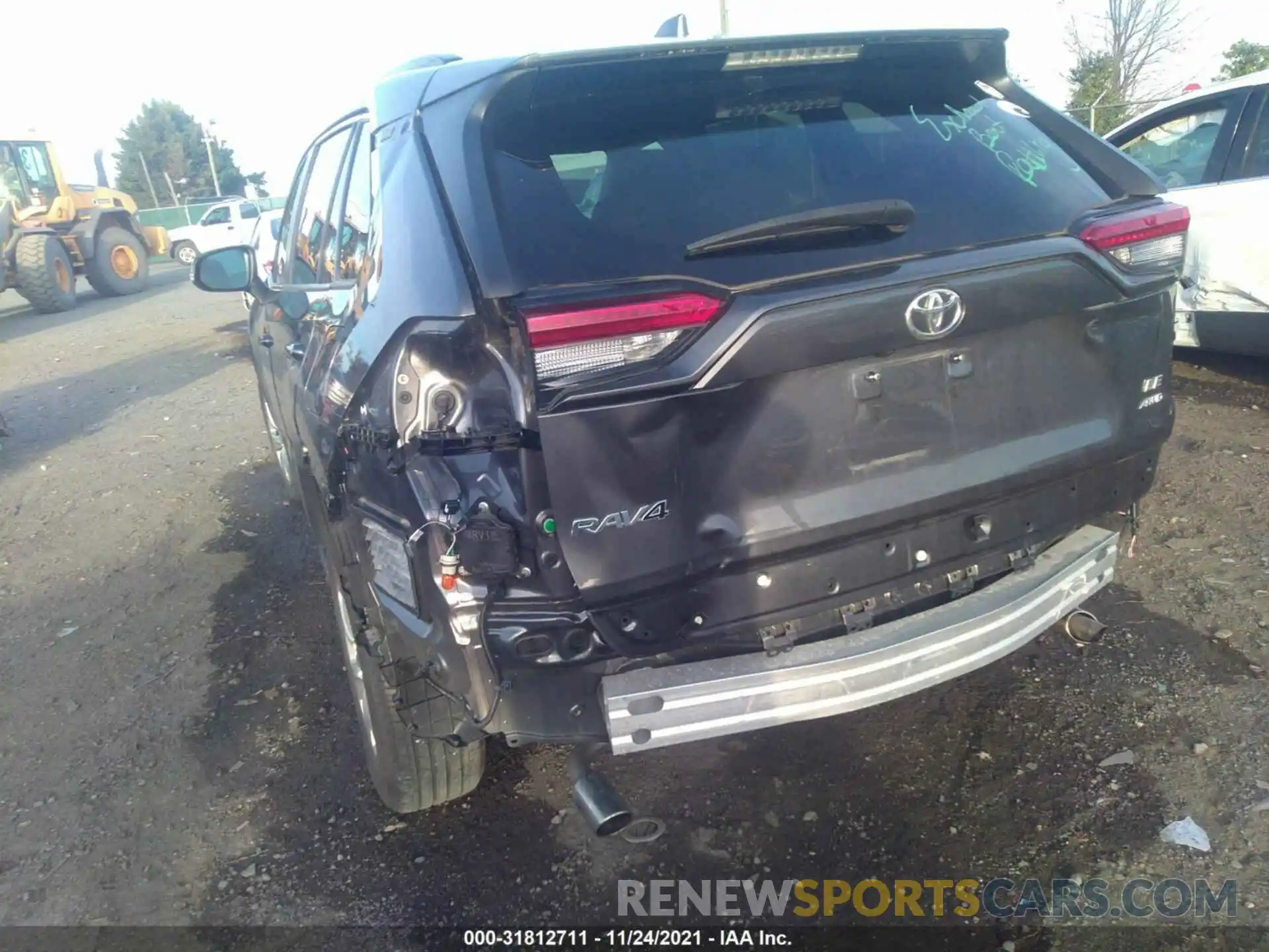 6 Photograph of a damaged car 2T3G1RFV3KW027484 TOYOTA RAV4 2019