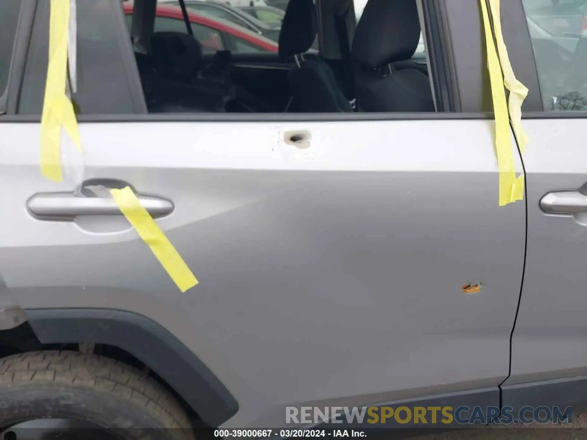 18 Photograph of a damaged car 2T3G1RFV3KW030465 TOYOTA RAV4 2019