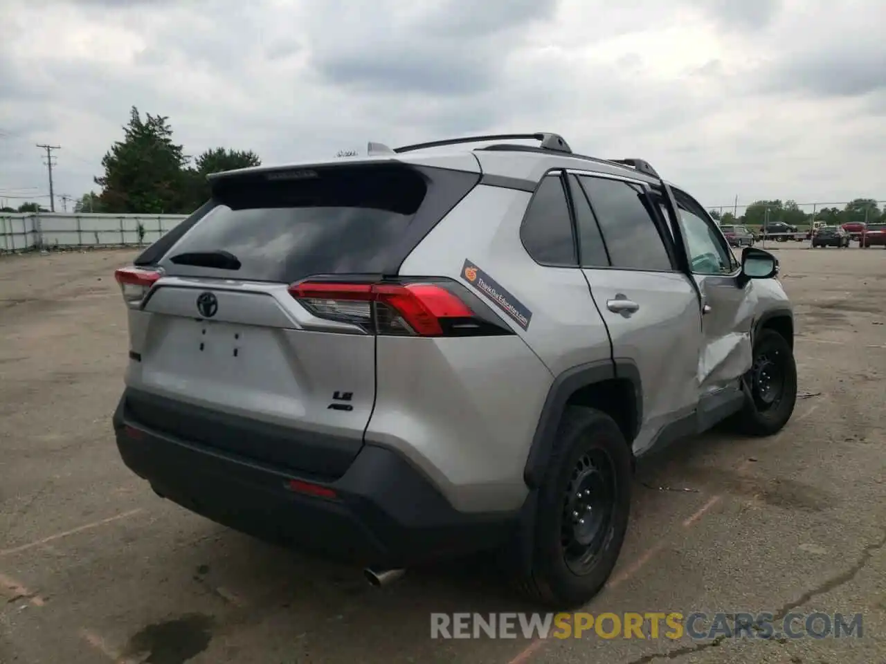 4 Фотография поврежденного автомобиля 2T3G1RFV3KW031759 TOYOTA RAV4 2019