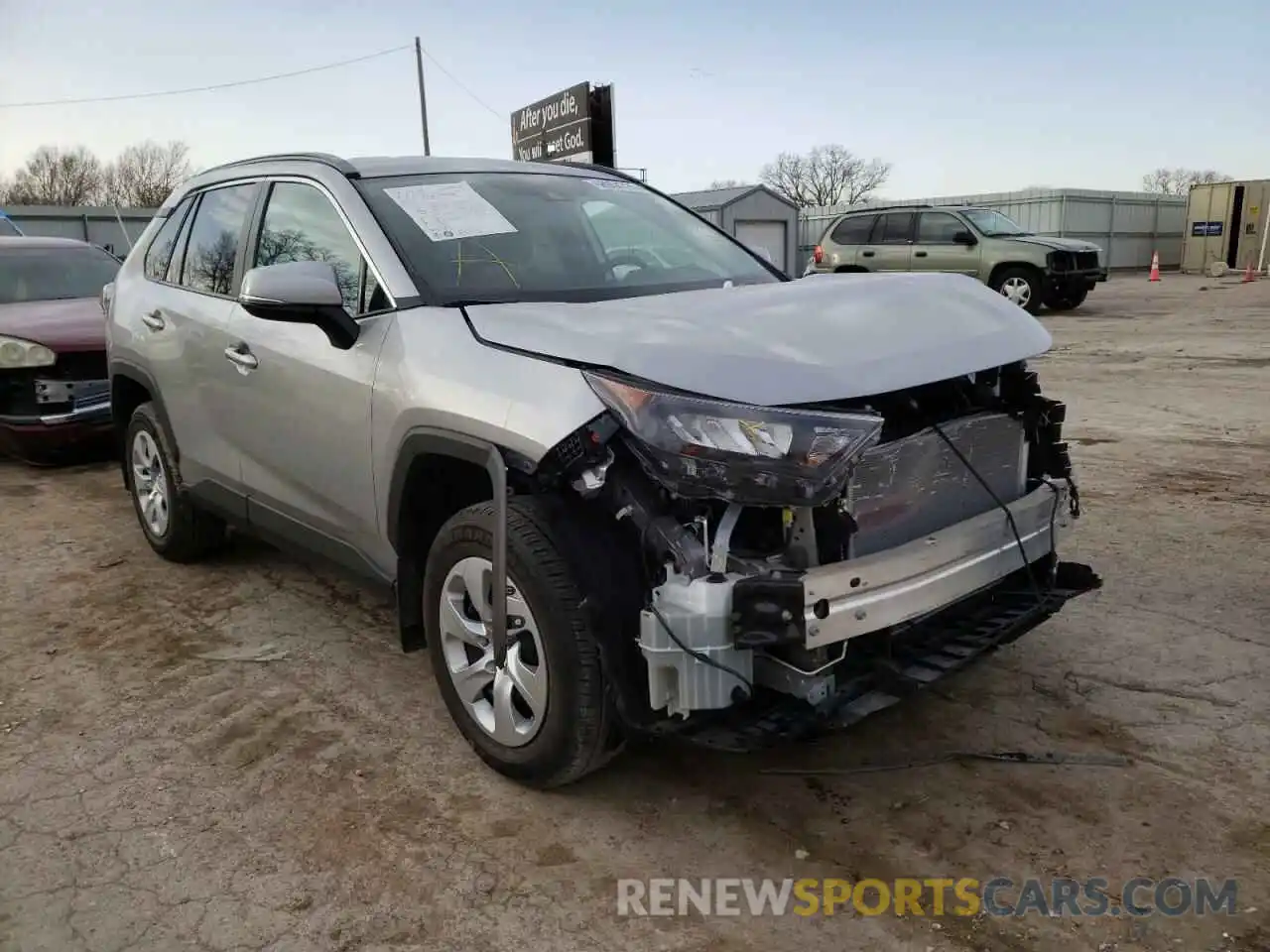 1 Photograph of a damaged car 2T3G1RFV3KW042163 TOYOTA RAV4 2019