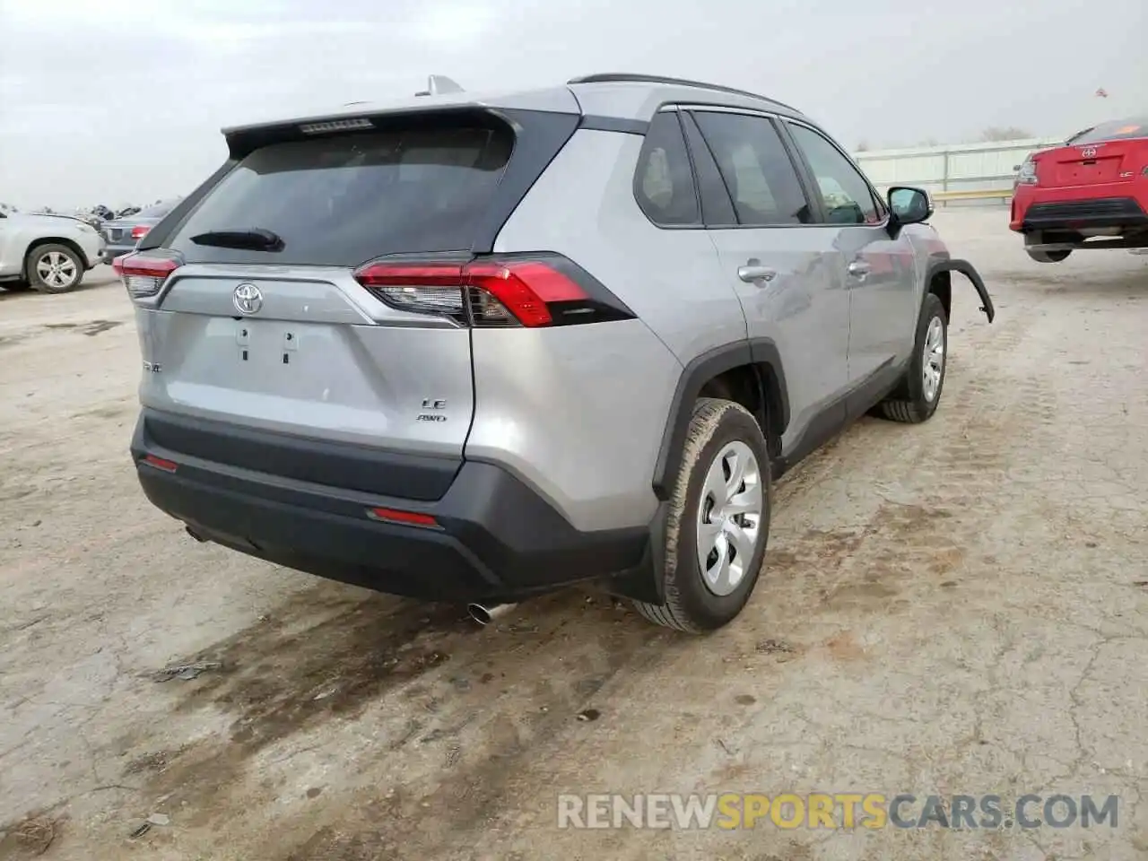 4 Photograph of a damaged car 2T3G1RFV3KW042163 TOYOTA RAV4 2019