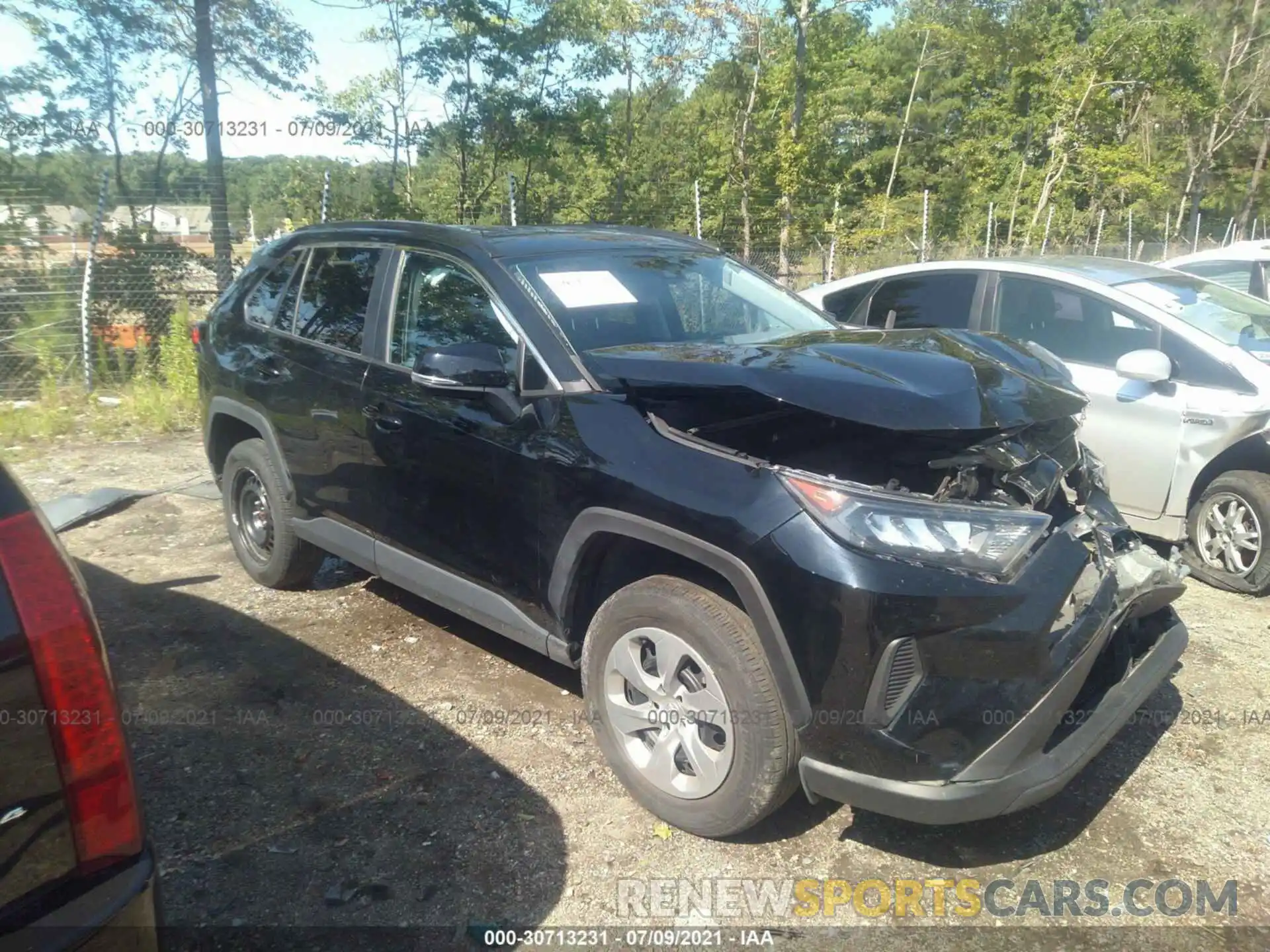 1 Photograph of a damaged car 2T3G1RFV3KW050702 TOYOTA RAV4 2019