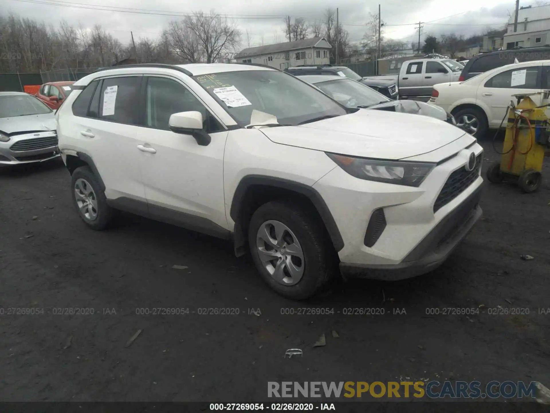 1 Photograph of a damaged car 2T3G1RFV3KW051140 TOYOTA RAV4 2019