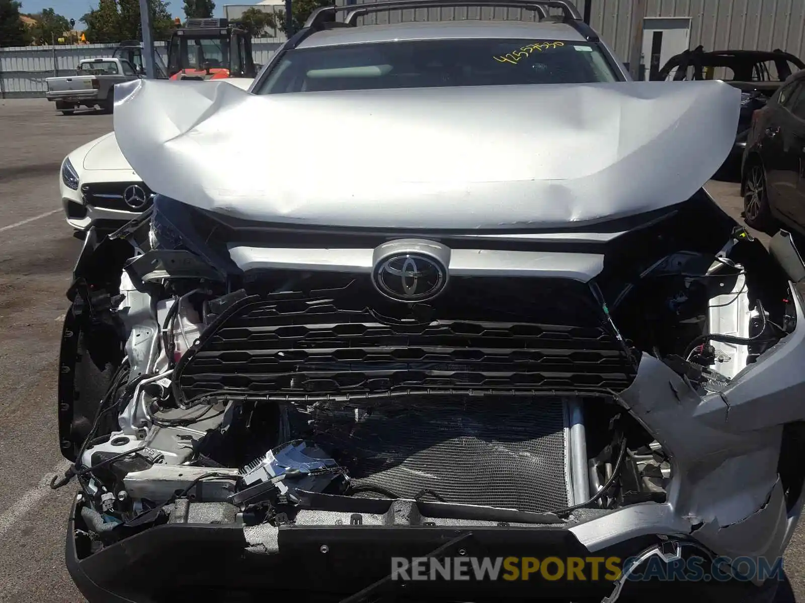 7 Photograph of a damaged car 2T3G1RFV3KW053731 TOYOTA RAV4 2019