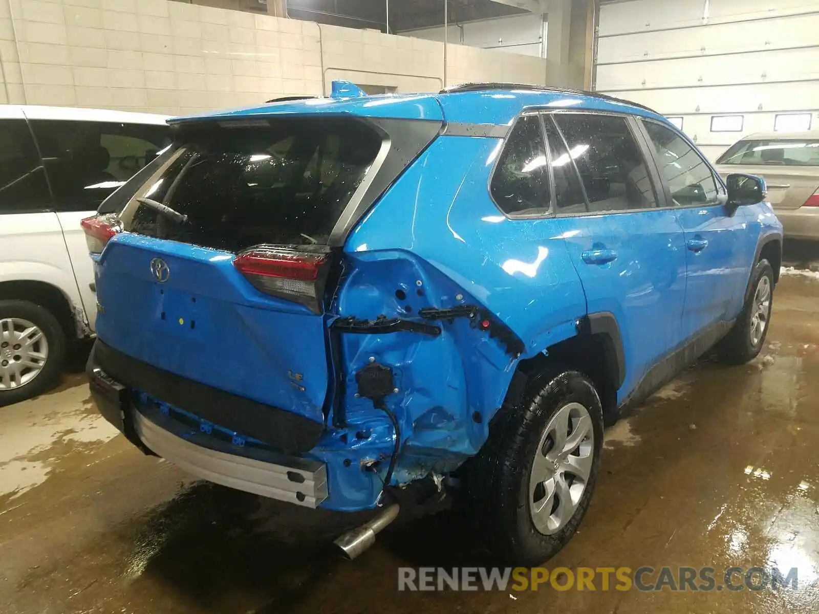 4 Photograph of a damaged car 2T3G1RFV3KW066155 TOYOTA RAV4 2019