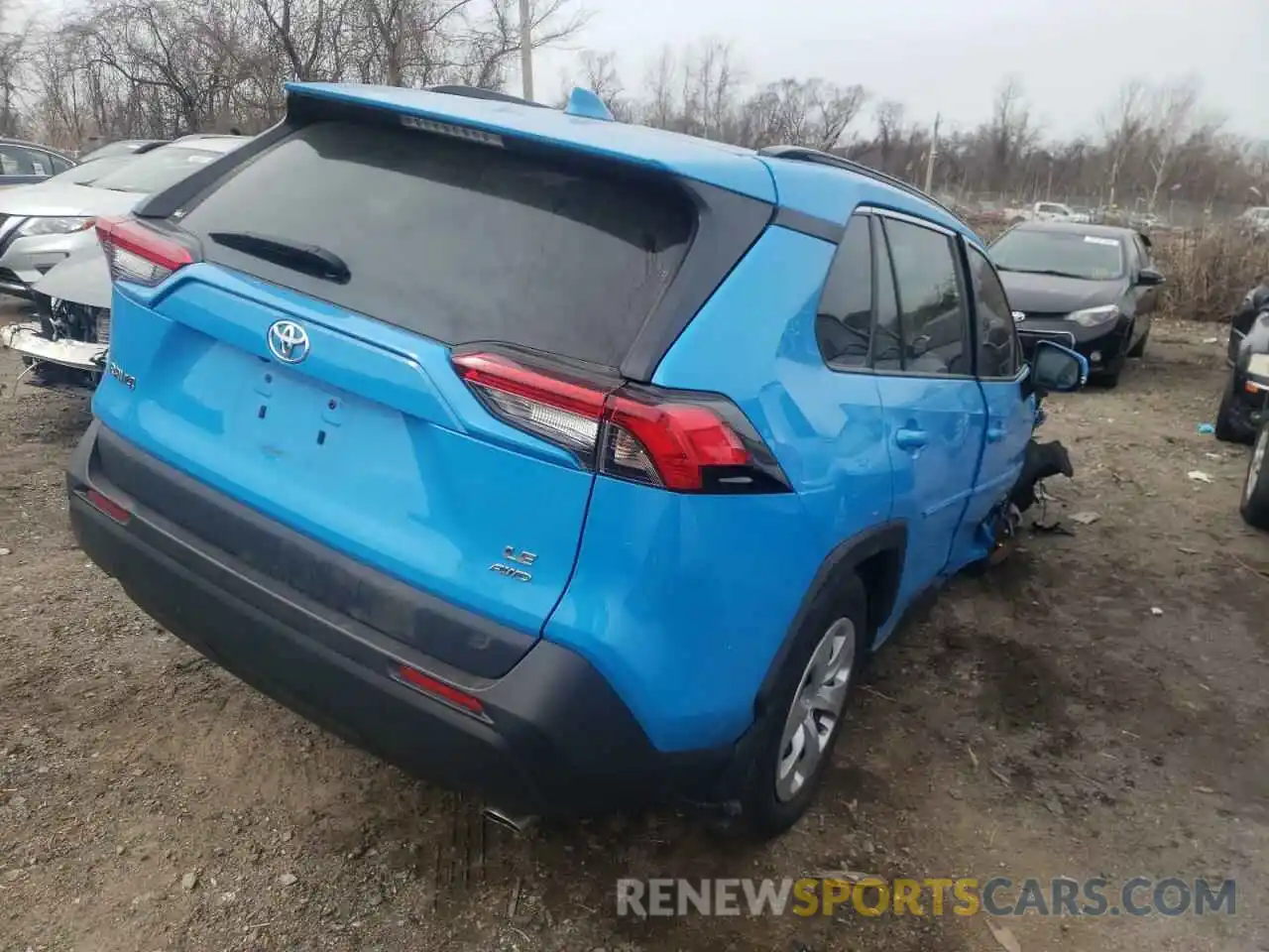 4 Photograph of a damaged car 2T3G1RFV3KW080900 TOYOTA RAV4 2019