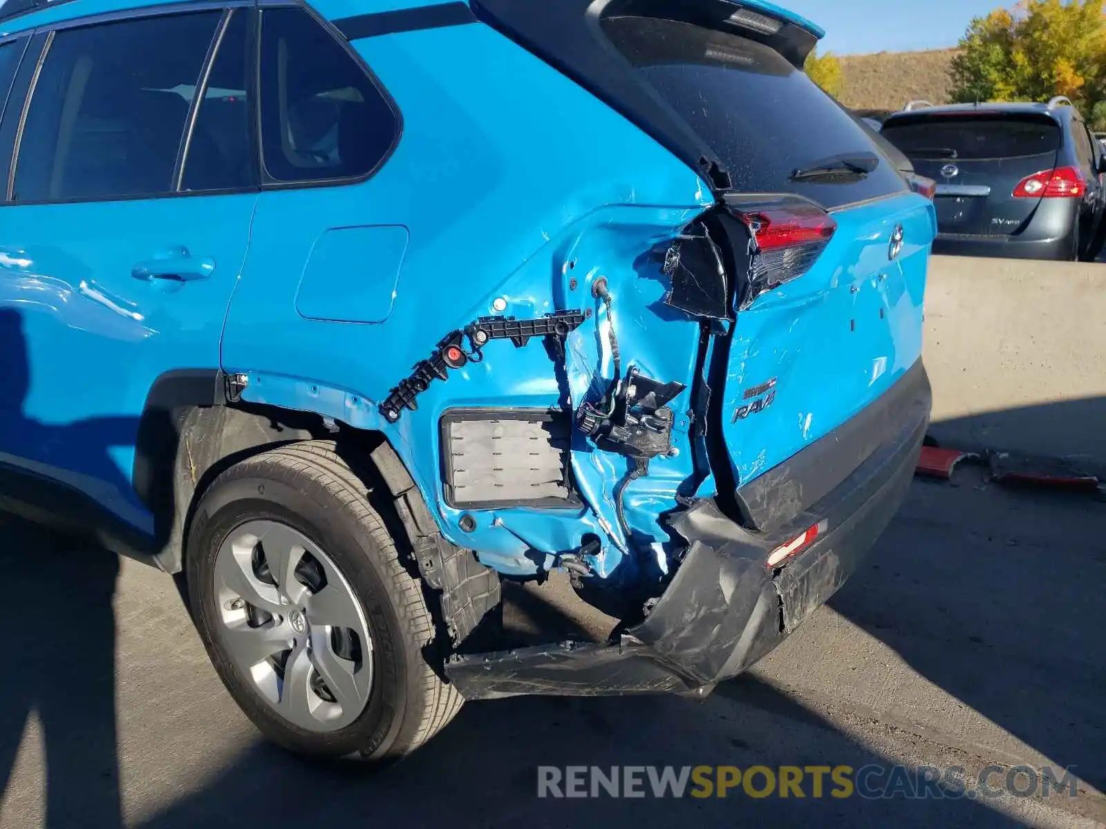 9 Photograph of a damaged car 2T3G1RFV4KW004411 TOYOTA RAV4 2019