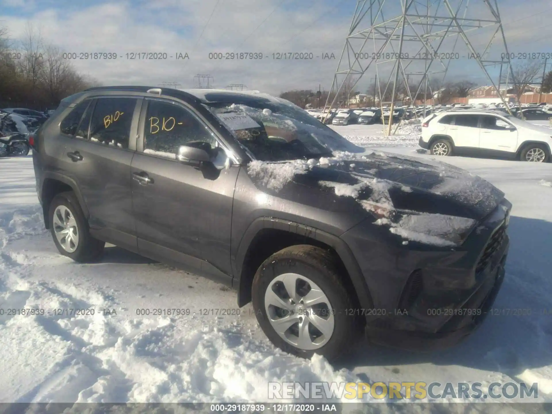 1 Photograph of a damaged car 2T3G1RFV4KW023136 TOYOTA RAV4 2019