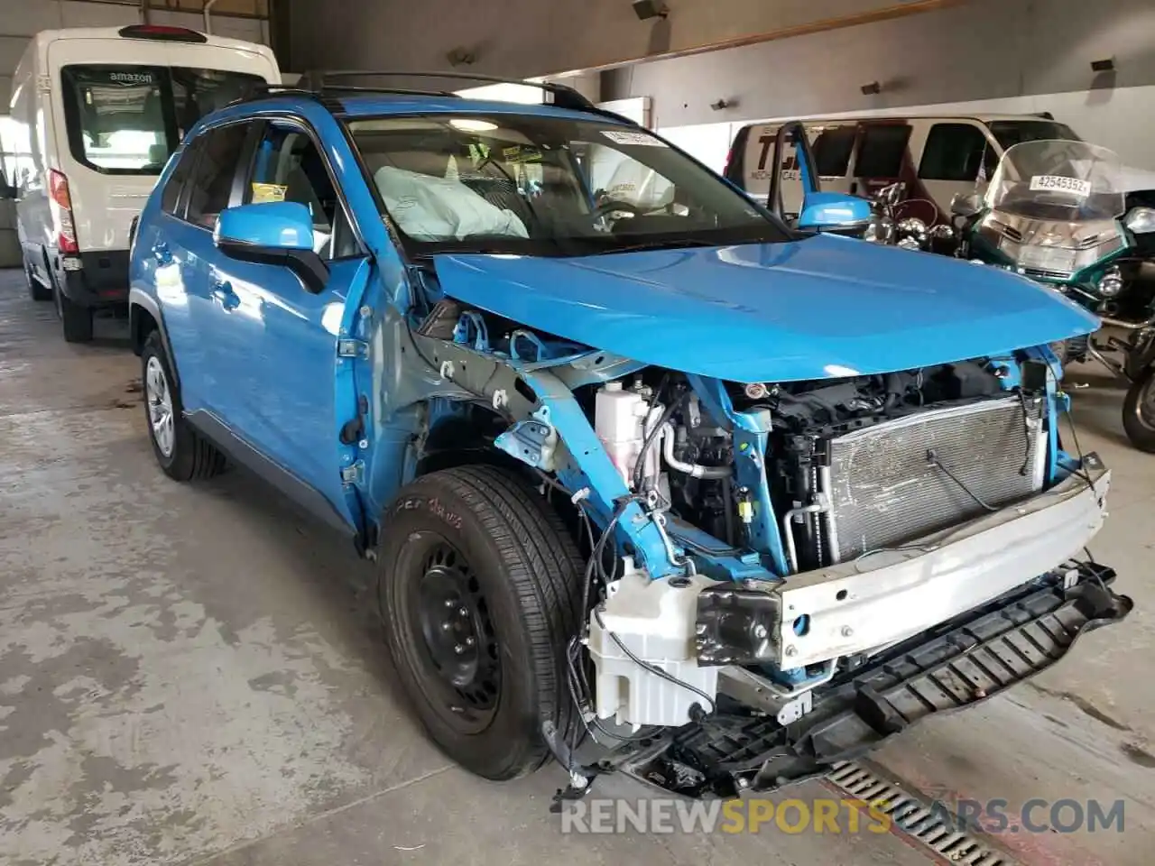 1 Photograph of a damaged car 2T3G1RFV4KW031110 TOYOTA RAV4 2019