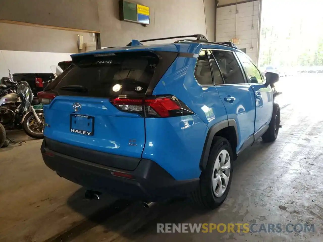 4 Photograph of a damaged car 2T3G1RFV4KW031110 TOYOTA RAV4 2019