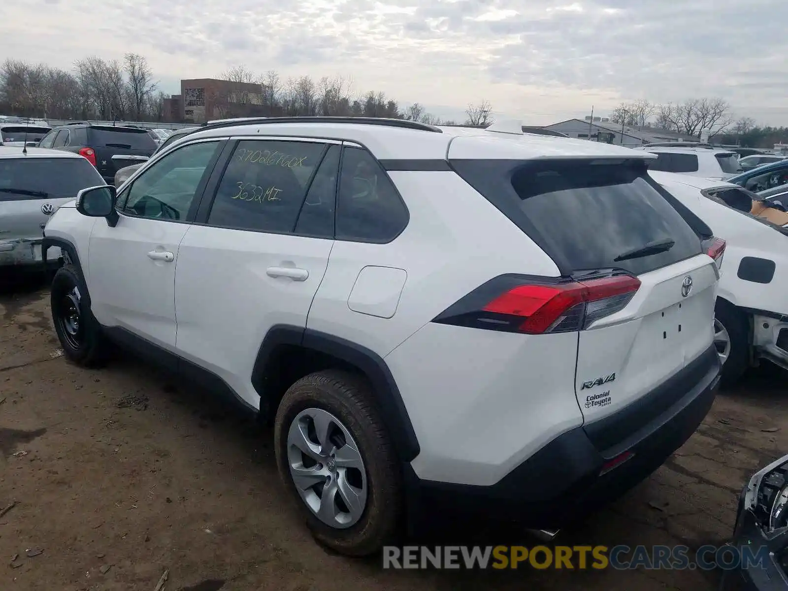 3 Photograph of a damaged car 2T3G1RFV4KW064107 TOYOTA RAV4 2019