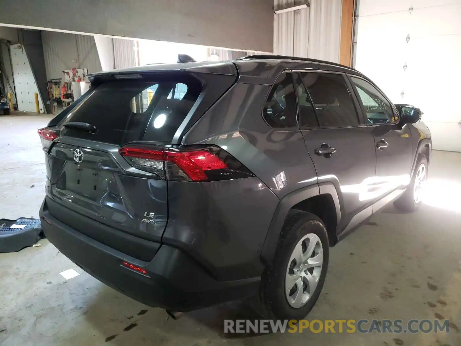 4 Photograph of a damaged car 2T3G1RFV4KW083126 TOYOTA RAV4 2019