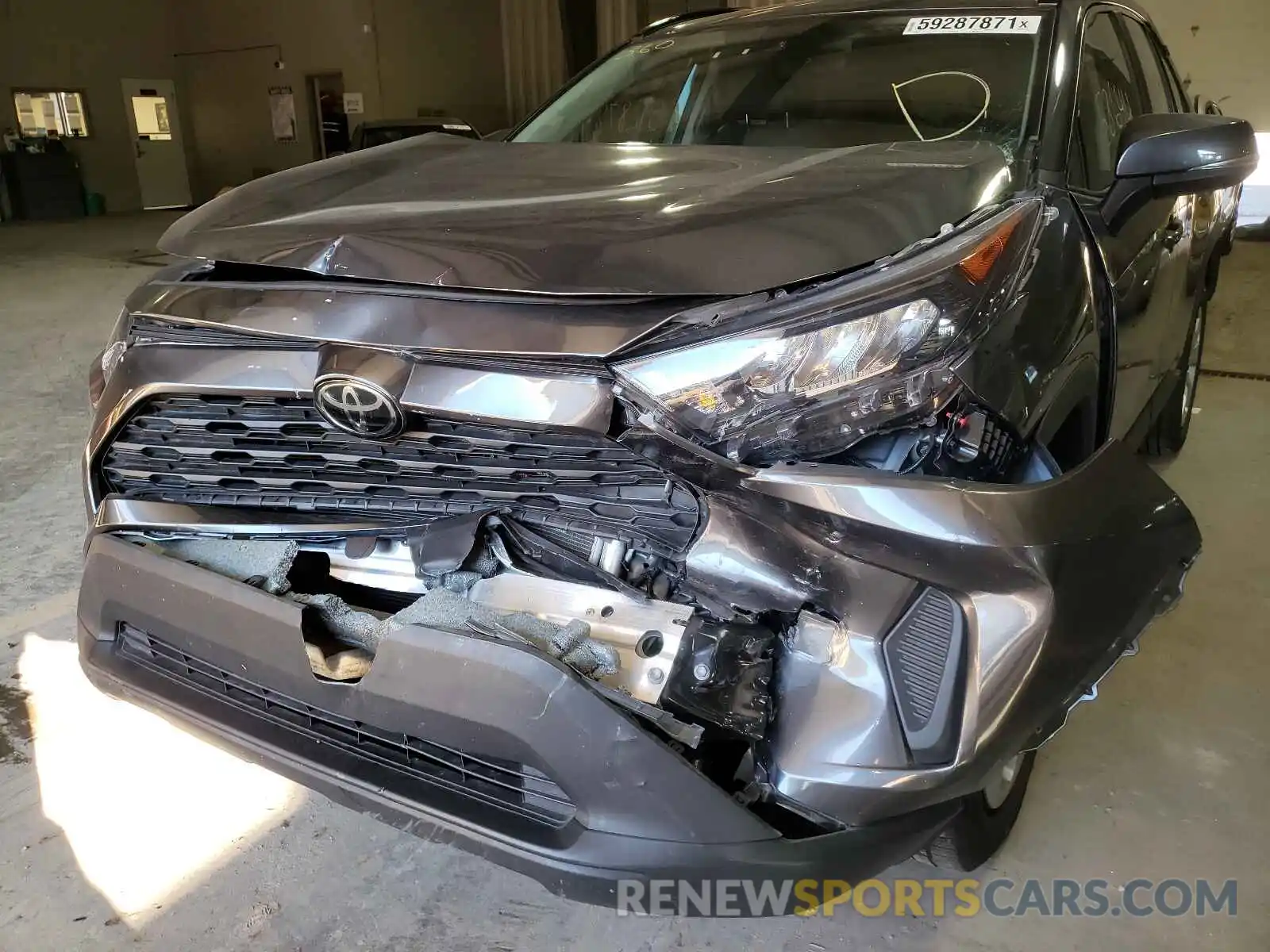 9 Photograph of a damaged car 2T3G1RFV4KW083126 TOYOTA RAV4 2019