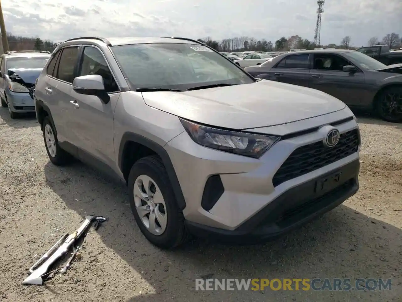 1 Photograph of a damaged car 2T3G1RFV5KC003656 TOYOTA RAV4 2019