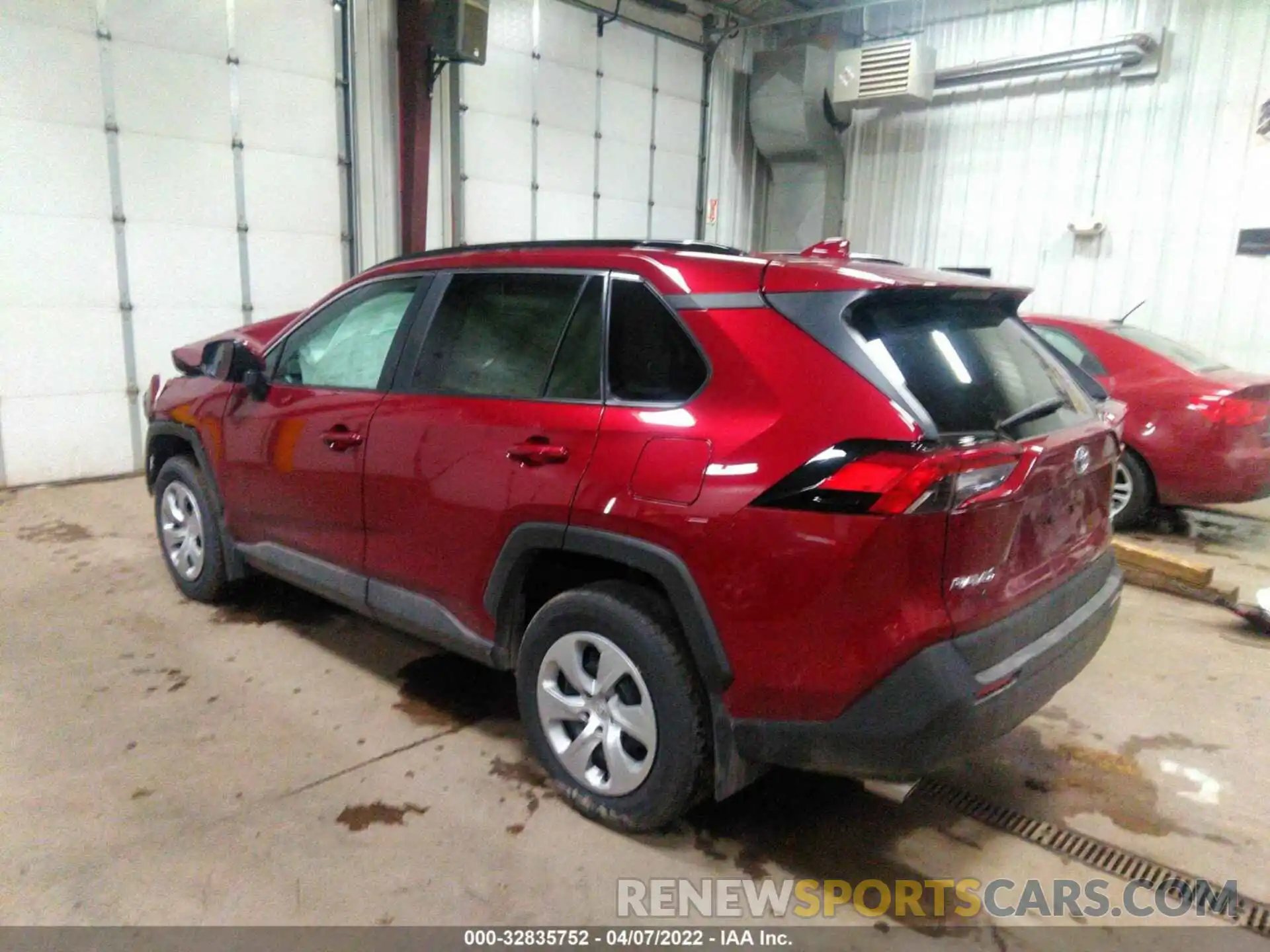 3 Фотография поврежденного автомобиля 2T3G1RFV5KC027858 TOYOTA RAV4 2019