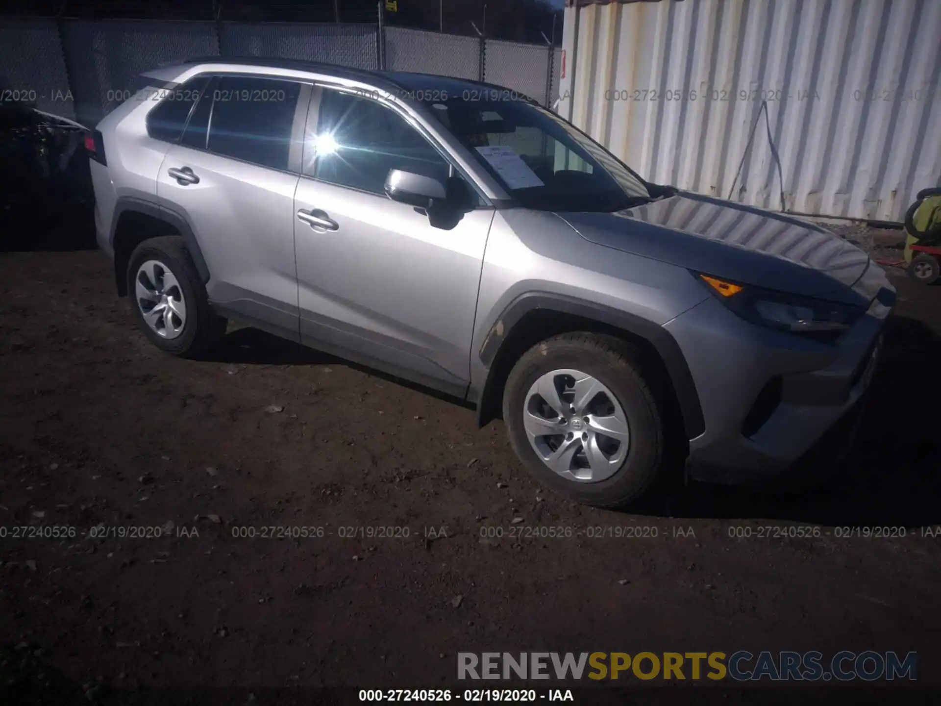 1 Photograph of a damaged car 2T3G1RFV5KC028184 TOYOTA RAV4 2019