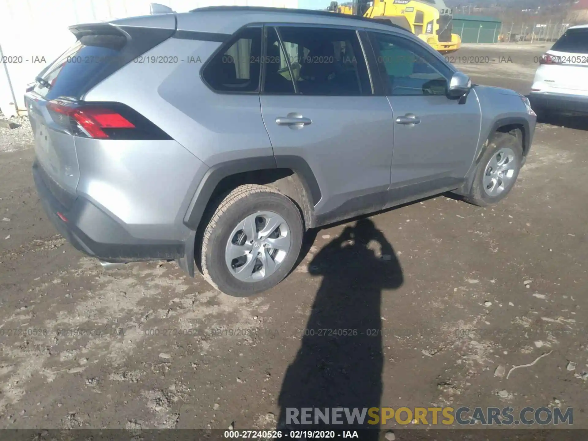 4 Photograph of a damaged car 2T3G1RFV5KC028184 TOYOTA RAV4 2019