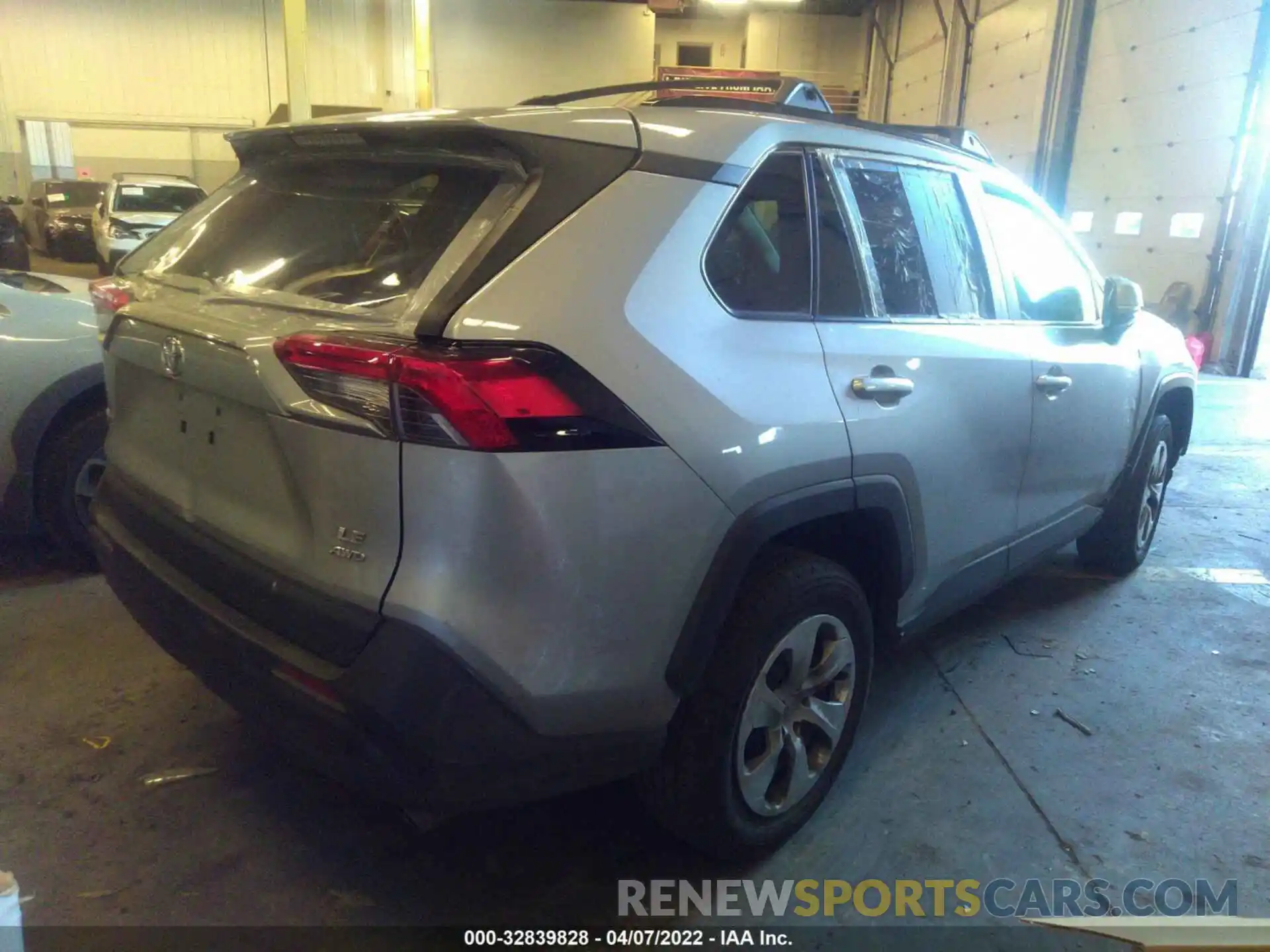 4 Photograph of a damaged car 2T3G1RFV5KC049844 TOYOTA RAV4 2019