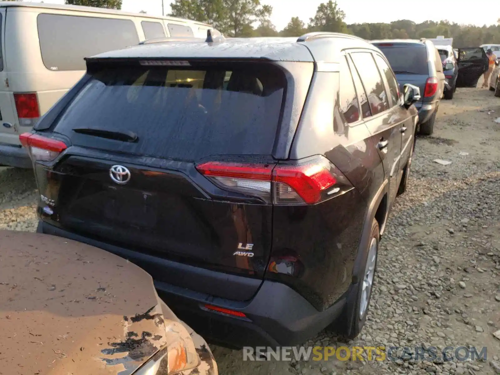 4 Photograph of a damaged car 2T3G1RFV5KC058947 TOYOTA RAV4 2019