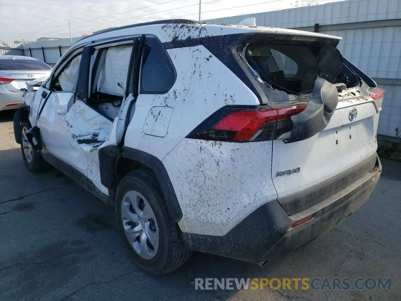 3 Photograph of a damaged car 2T3G1RFV5KW011920 TOYOTA RAV4 2019