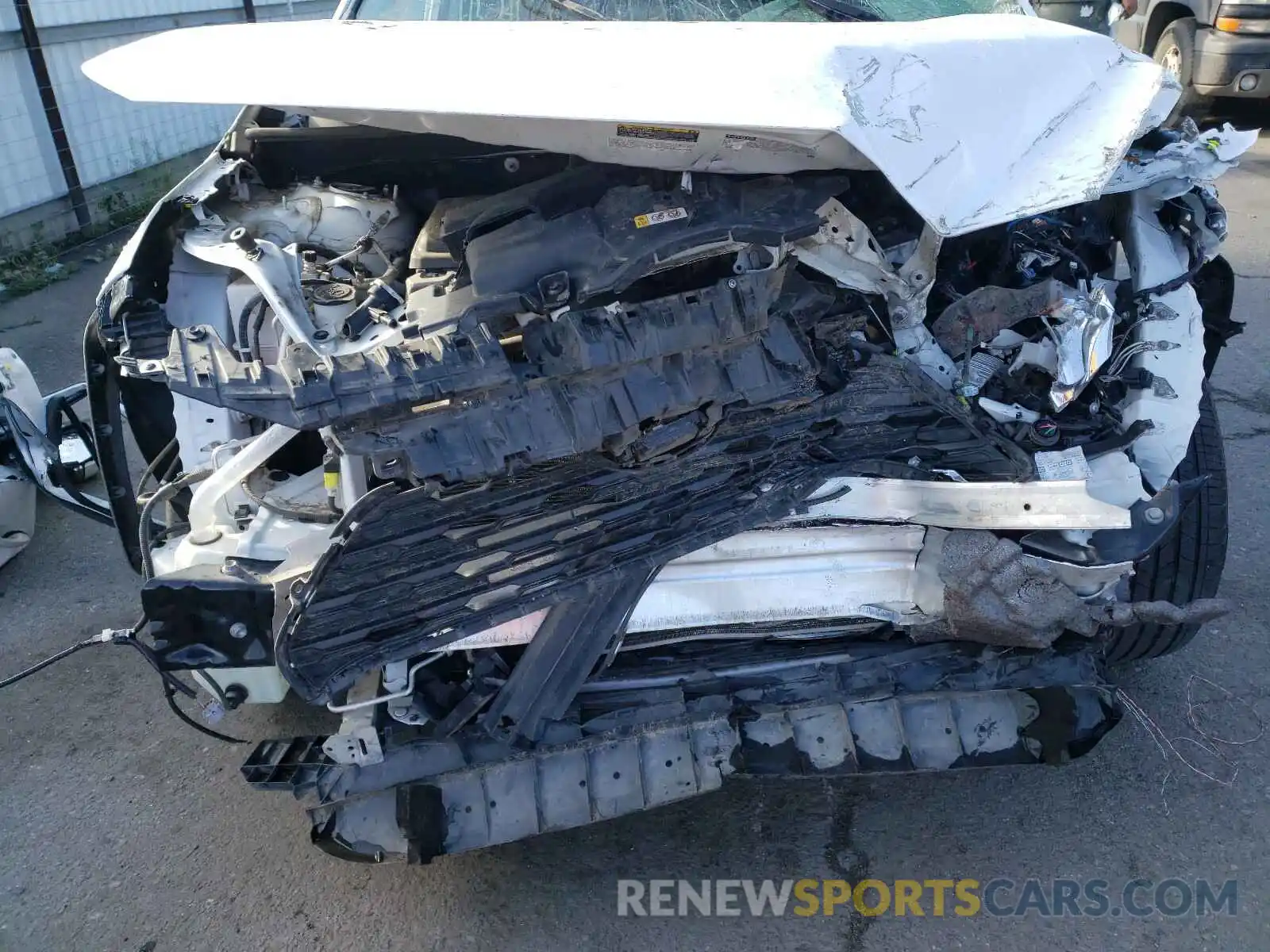9 Photograph of a damaged car 2T3G1RFV5KW011920 TOYOTA RAV4 2019