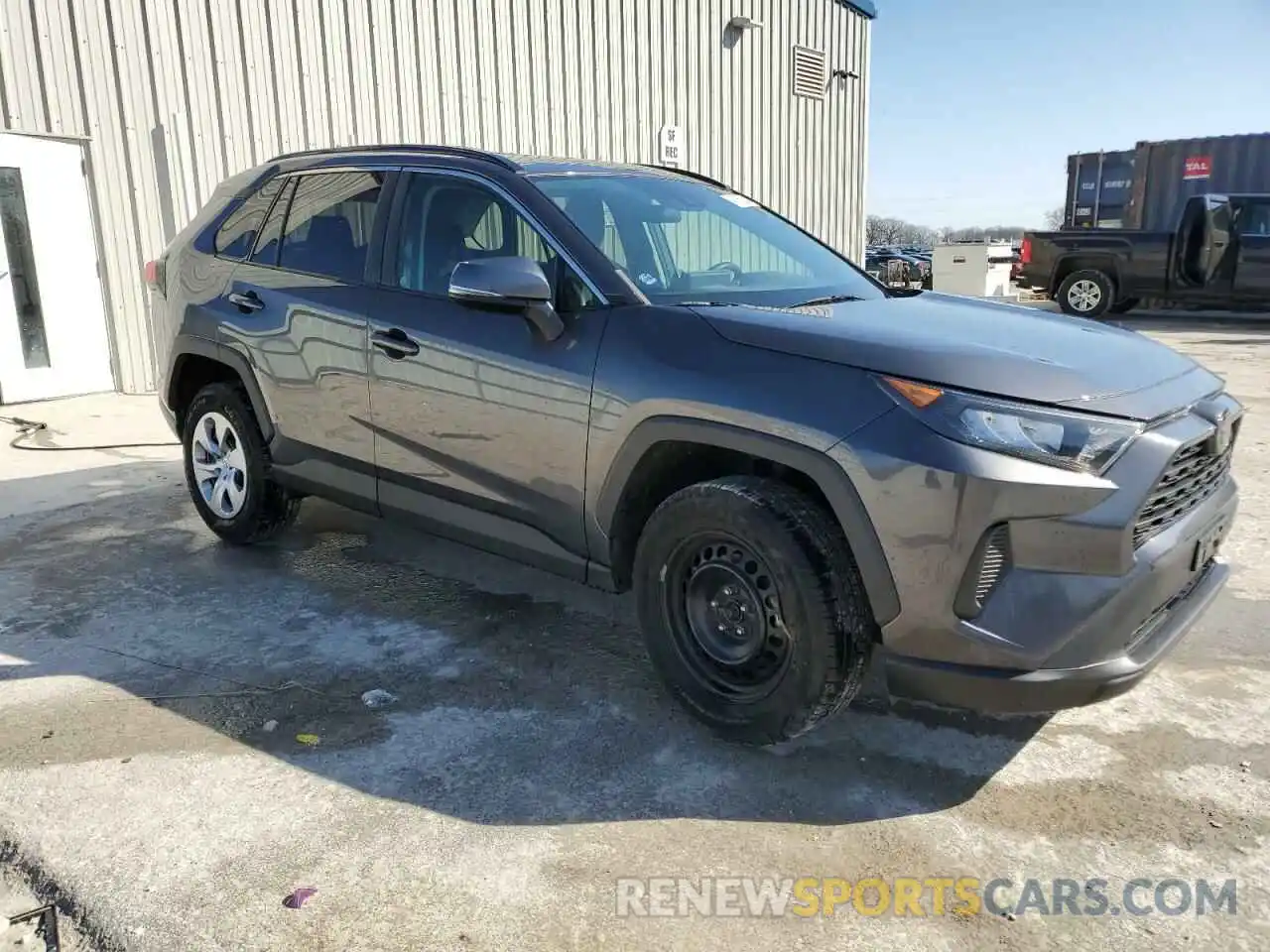 4 Photograph of a damaged car 2T3G1RFV5KW021542 TOYOTA RAV4 2019