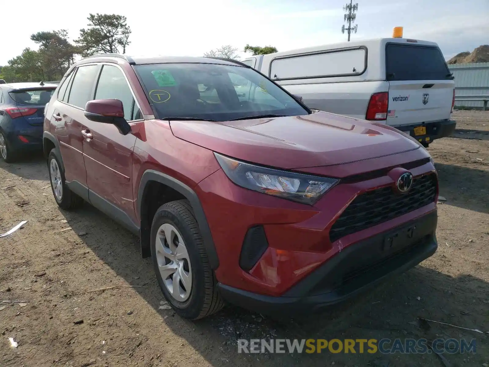 1 Photograph of a damaged car 2T3G1RFV5KW041760 TOYOTA RAV4 2019