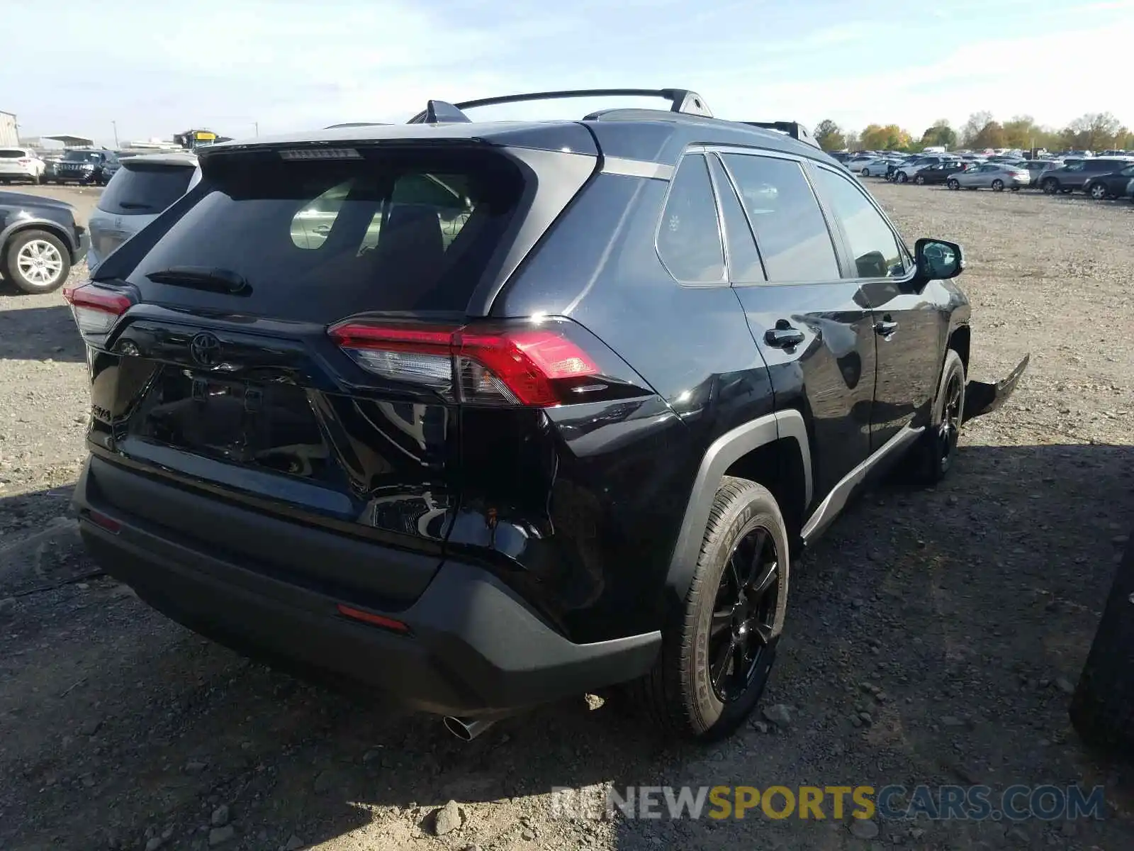 4 Photograph of a damaged car 2T3G1RFV5KW049485 TOYOTA RAV4 2019