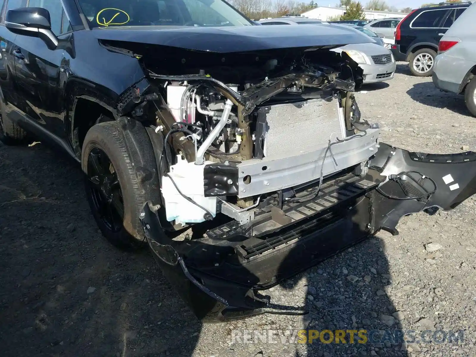 9 Photograph of a damaged car 2T3G1RFV5KW049485 TOYOTA RAV4 2019