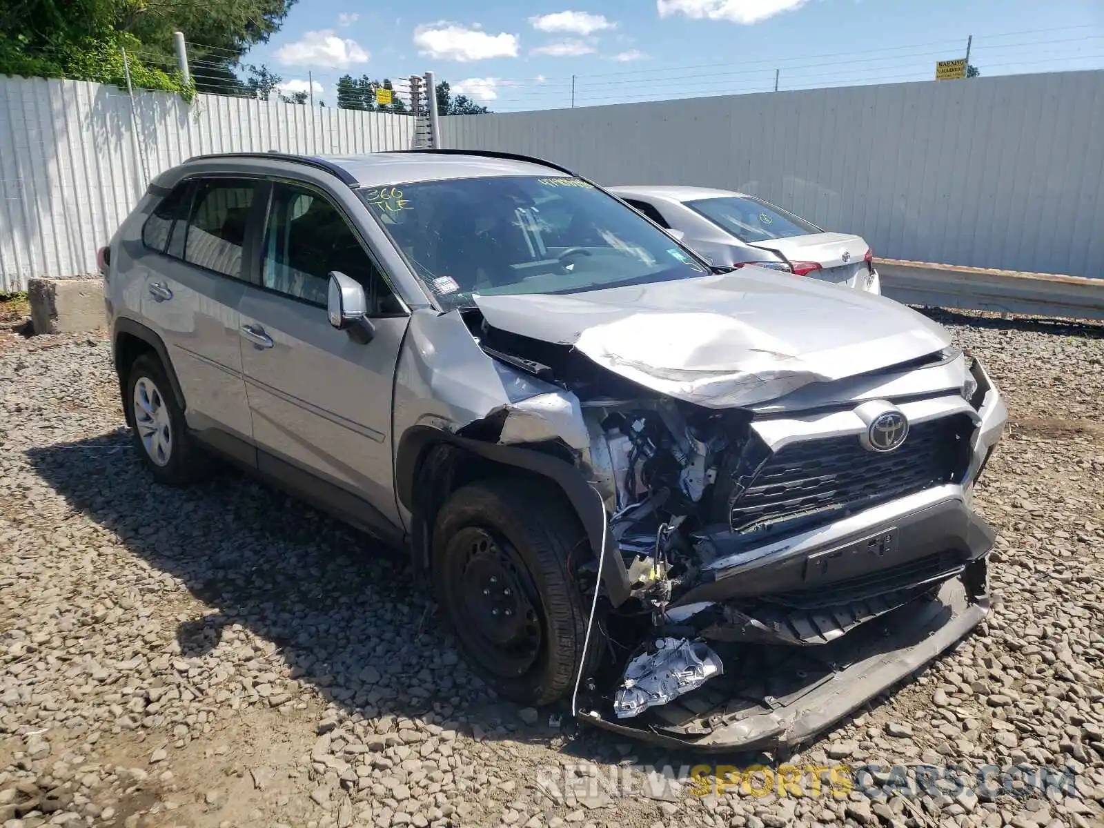 1 Photograph of a damaged car 2T3G1RFV5KW059613 TOYOTA RAV4 2019