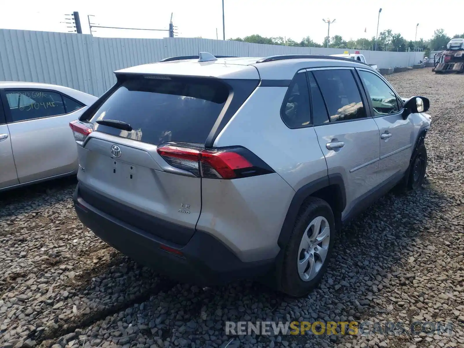 4 Photograph of a damaged car 2T3G1RFV5KW059613 TOYOTA RAV4 2019