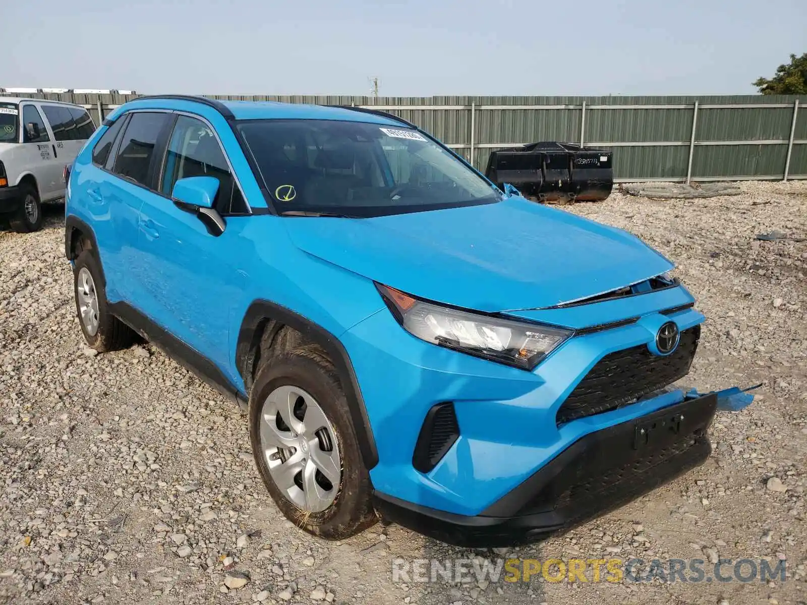 1 Photograph of a damaged car 2T3G1RFV5KW070501 TOYOTA RAV4 2019