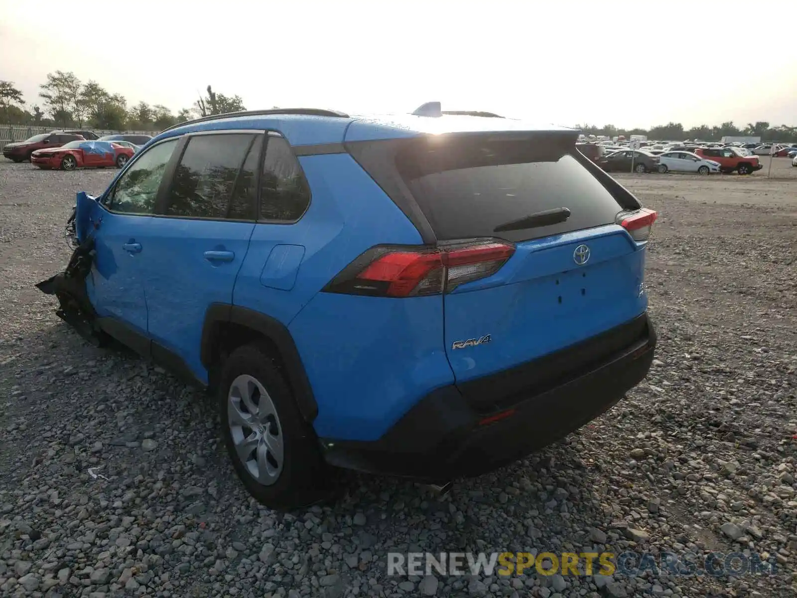 3 Photograph of a damaged car 2T3G1RFV5KW070501 TOYOTA RAV4 2019