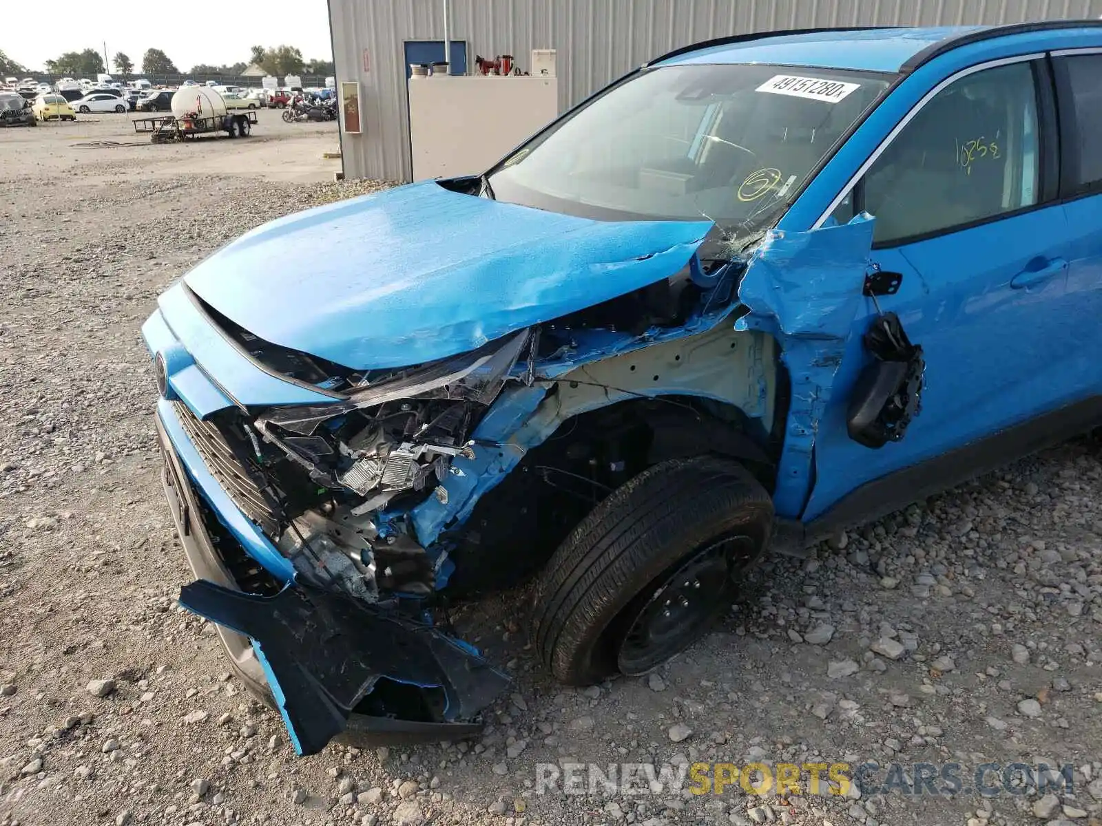 9 Photograph of a damaged car 2T3G1RFV5KW070501 TOYOTA RAV4 2019