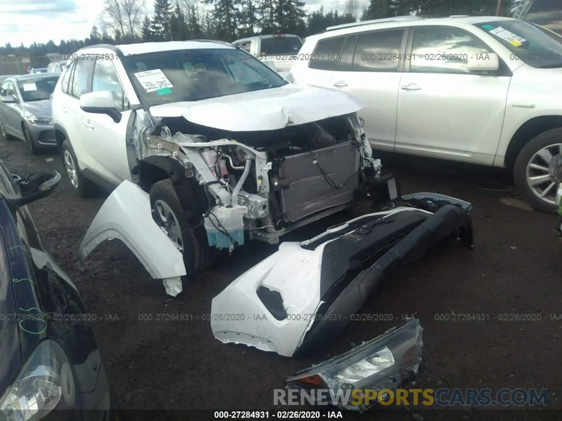 1 Photograph of a damaged car 2T3G1RFV6KC056088 TOYOTA RAV4 2019