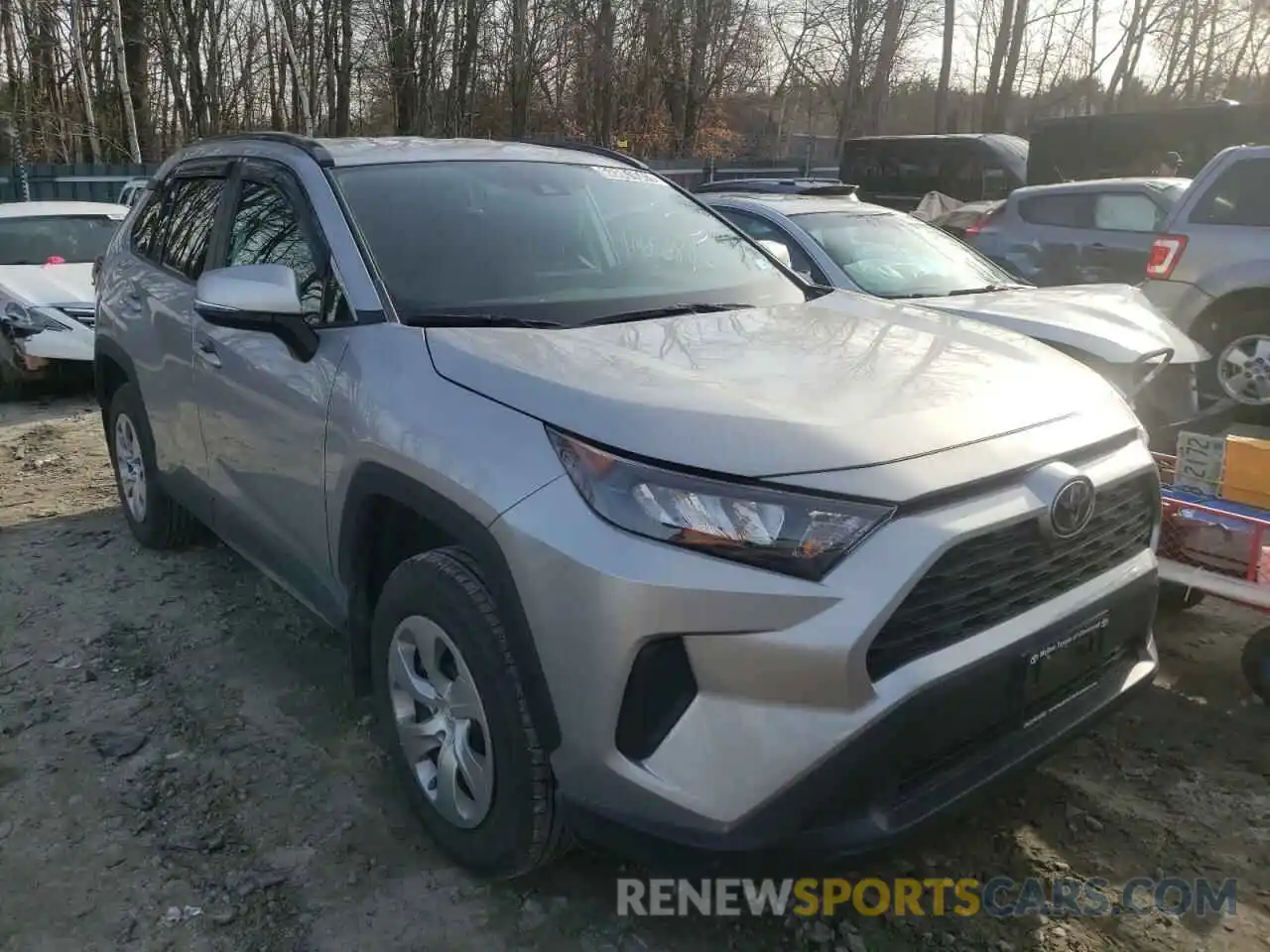 1 Photograph of a damaged car 2T3G1RFV6KW009786 TOYOTA RAV4 2019