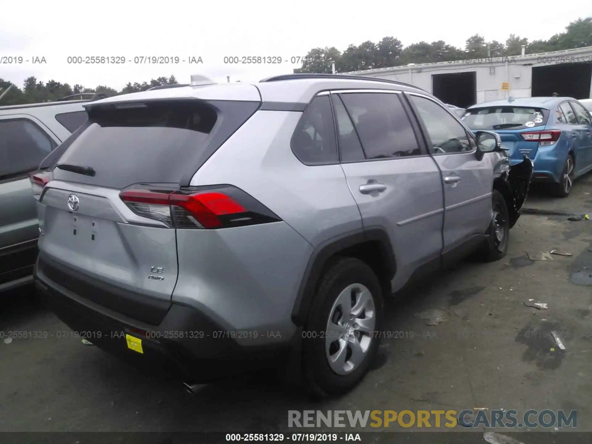 4 Photograph of a damaged car 2T3G1RFV6KW012395 TOYOTA RAV4 2019