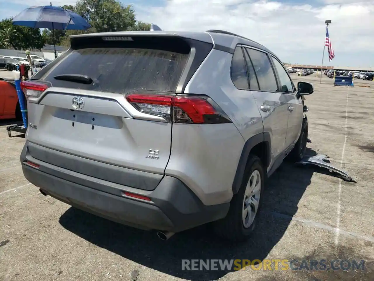 4 Photograph of a damaged car 2T3G1RFV6KW026541 TOYOTA RAV4 2019