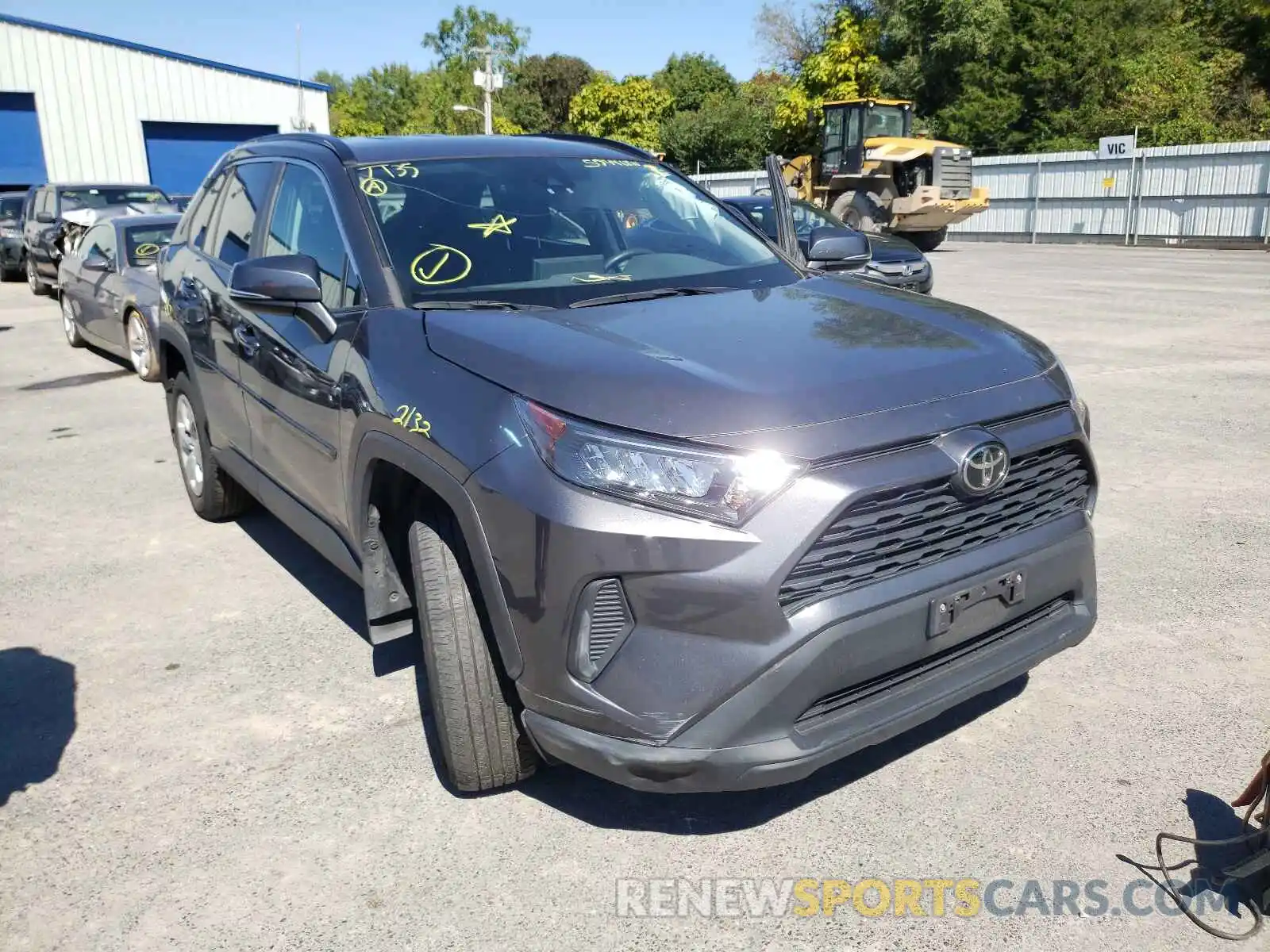 1 Photograph of a damaged car 2T3G1RFV6KW060706 TOYOTA RAV4 2019