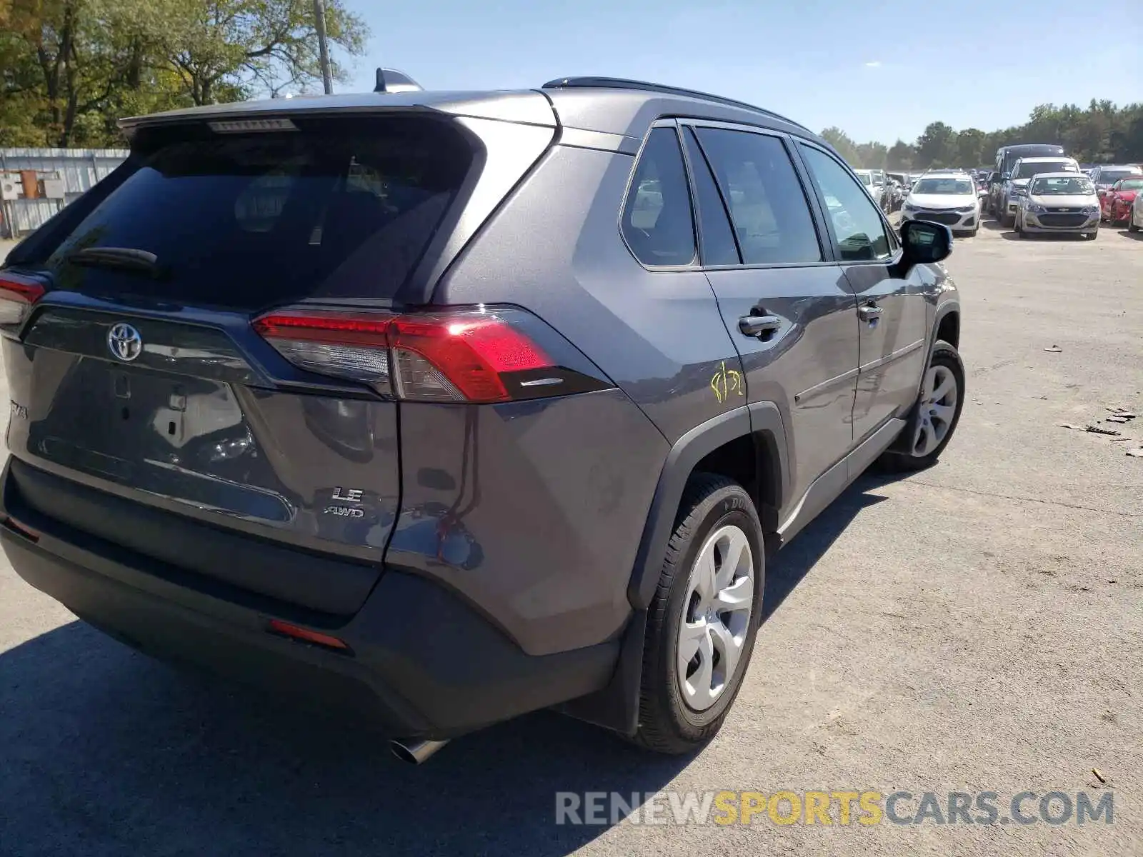 4 Photograph of a damaged car 2T3G1RFV6KW060706 TOYOTA RAV4 2019