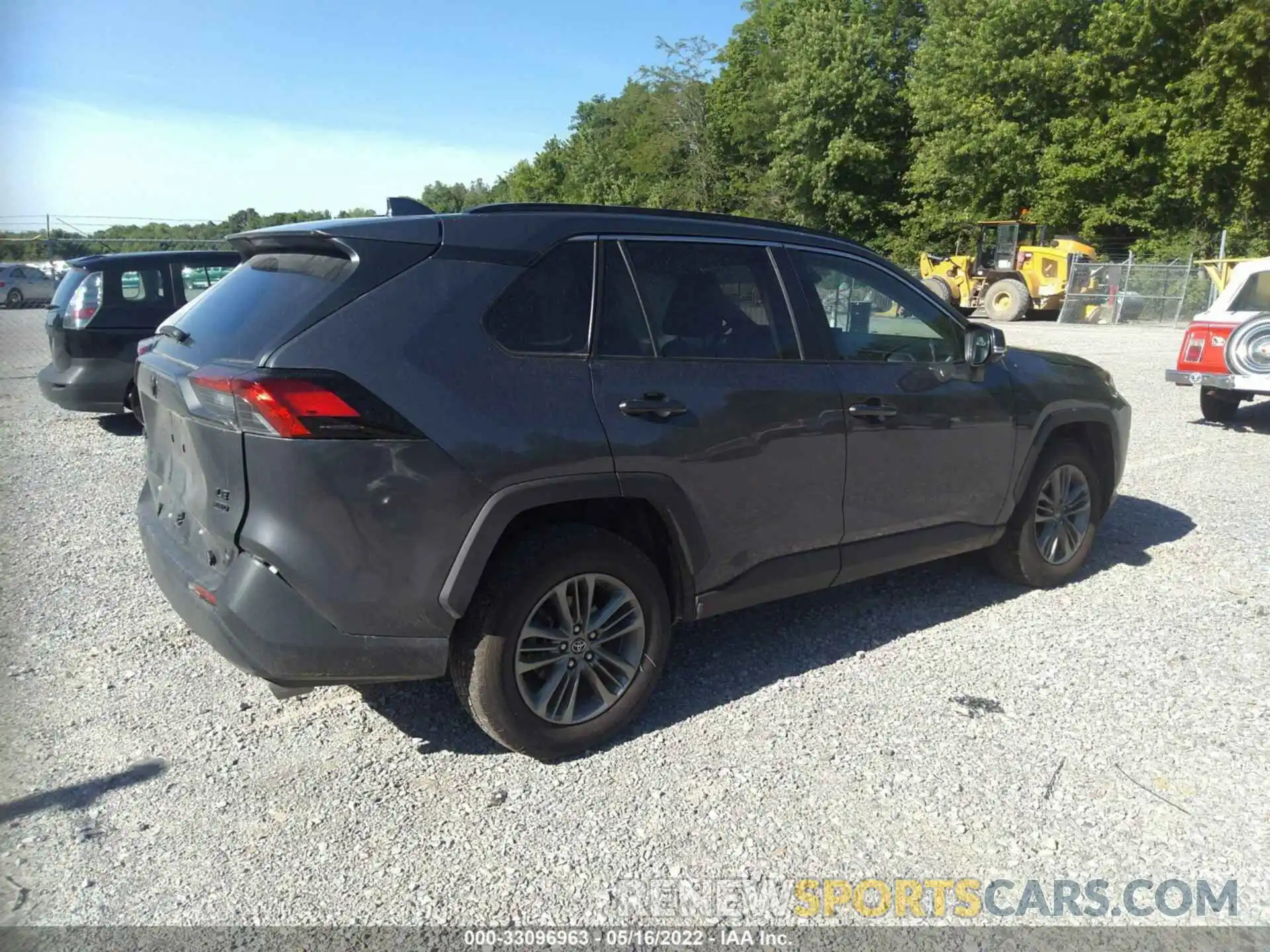 4 Photograph of a damaged car 2T3G1RFV6KW081264 TOYOTA RAV4 2019