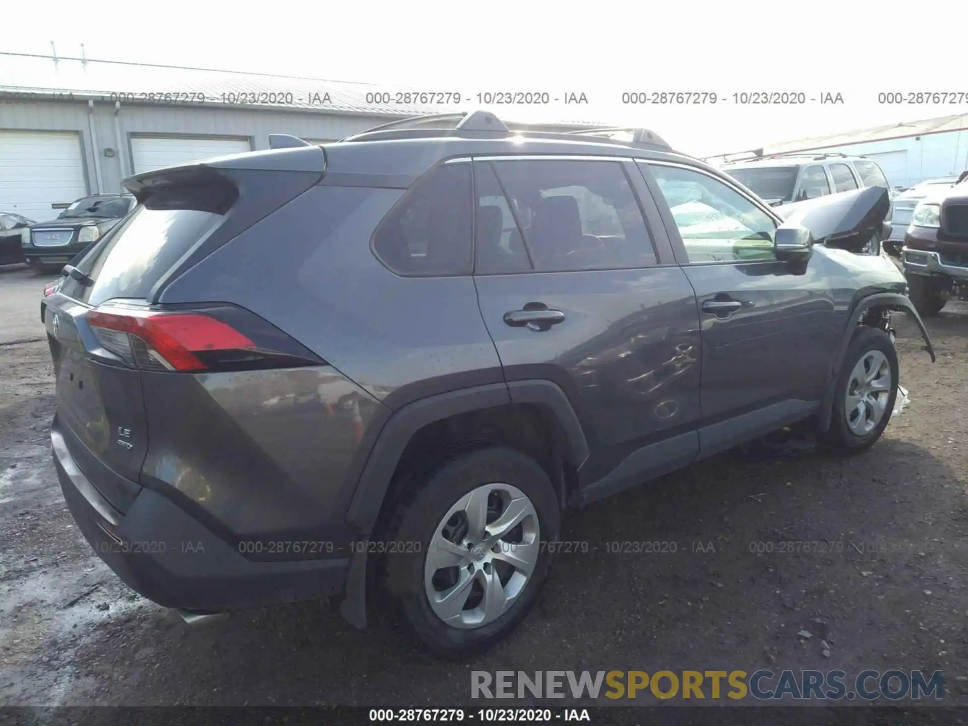 4 Photograph of a damaged car 2T3G1RFV6KW082415 TOYOTA RAV4 2019