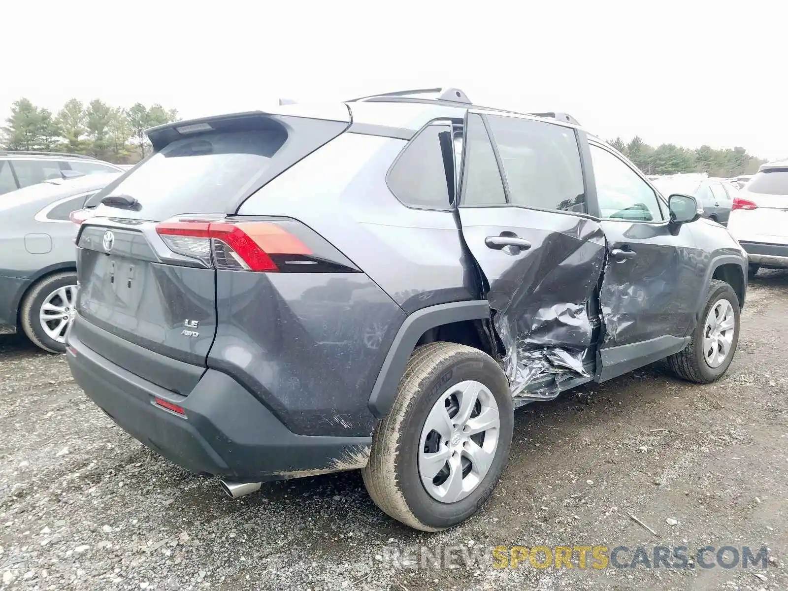 4 Photograph of a damaged car 2T3G1RFV7KC004503 TOYOTA RAV4 2019