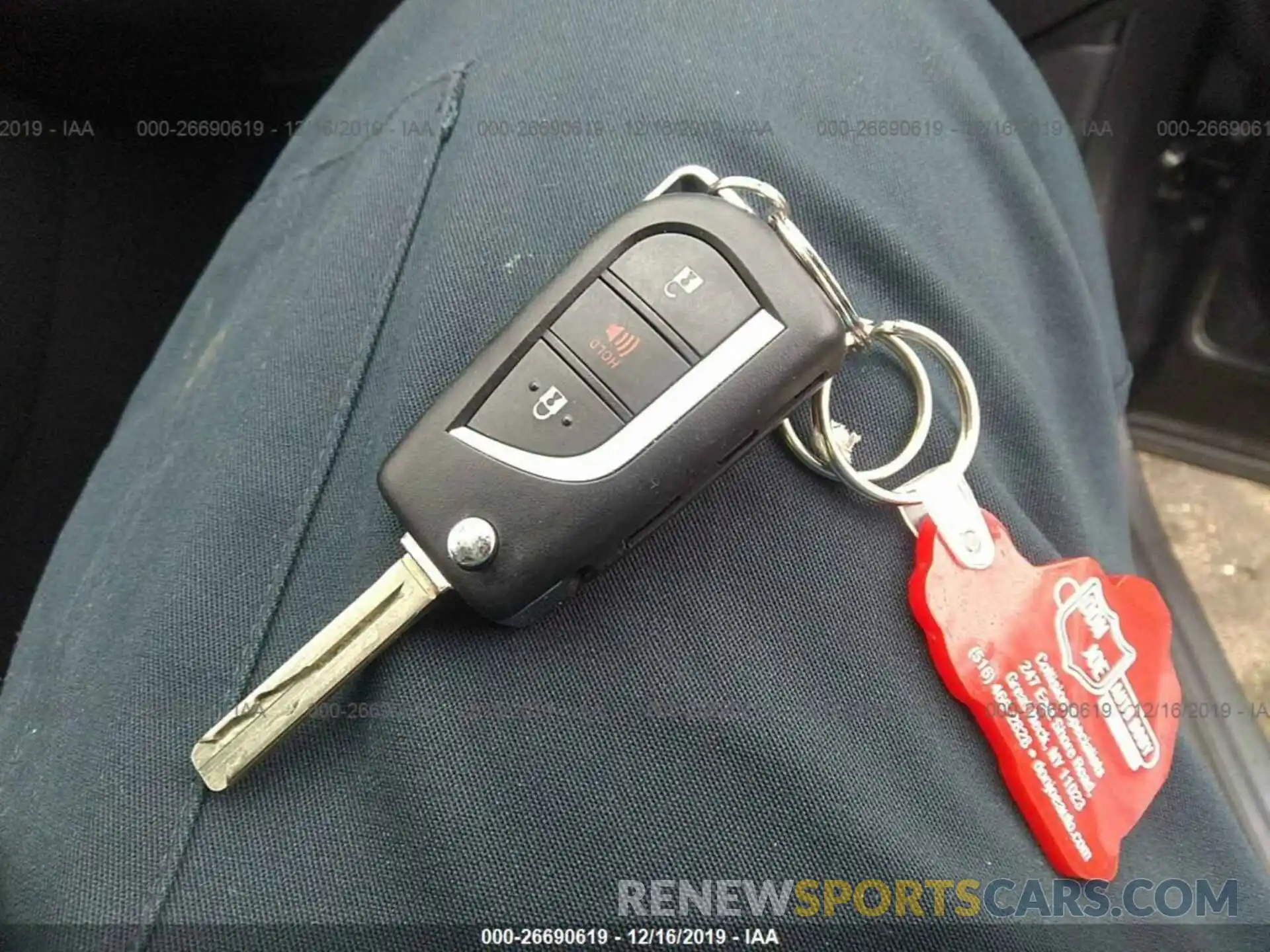 11 Photograph of a damaged car 2T3G1RFV7KC014285 TOYOTA RAV4 2019