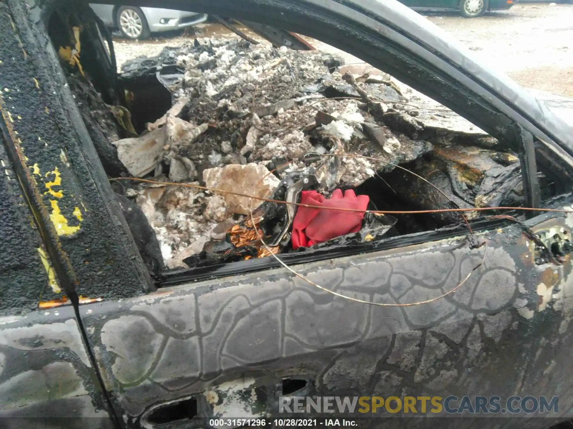 5 Photograph of a damaged car 2T3G1RFV7KC023391 TOYOTA RAV4 2019