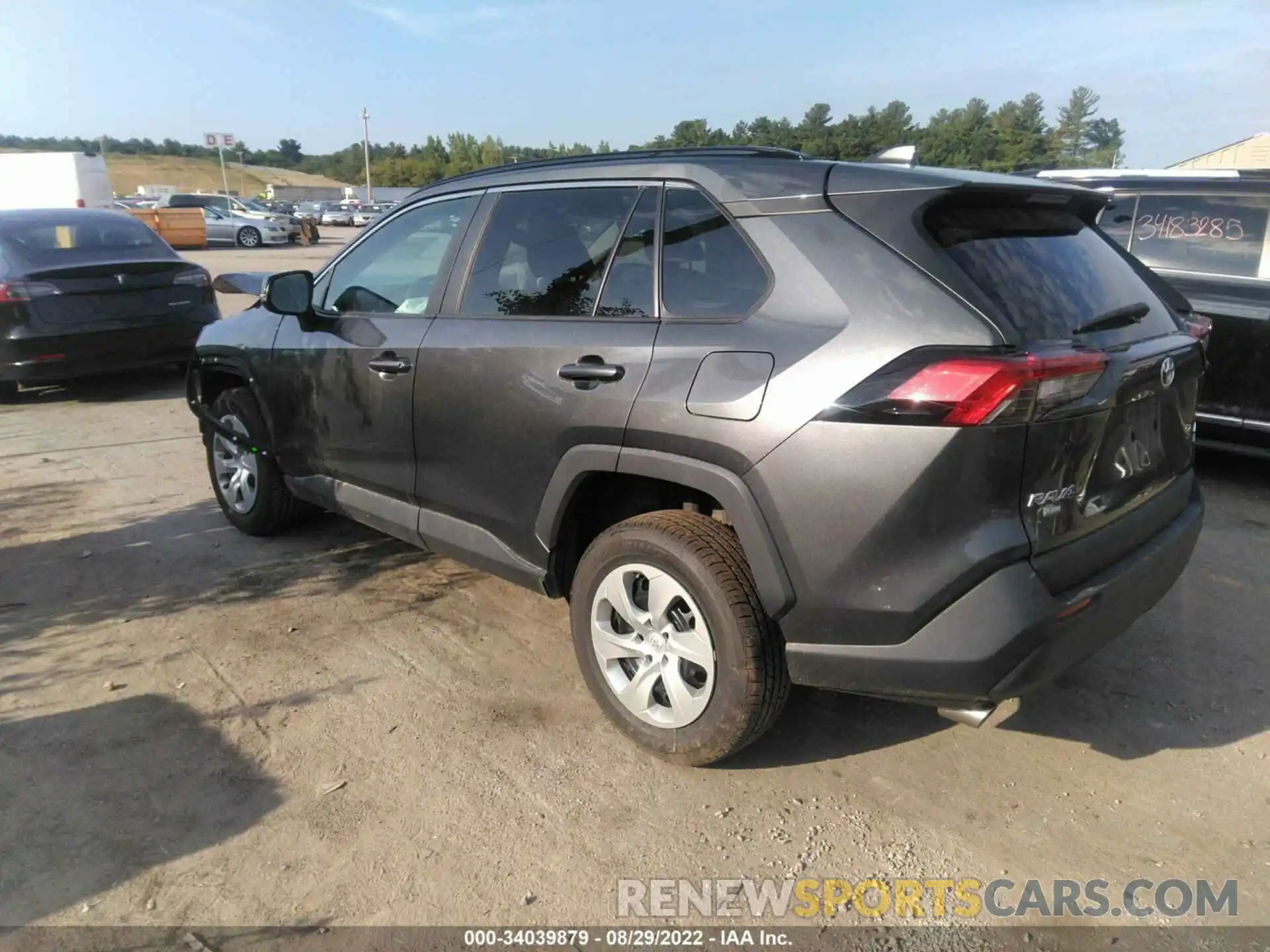 3 Фотография поврежденного автомобиля 2T3G1RFV7KC032026 TOYOTA RAV4 2019